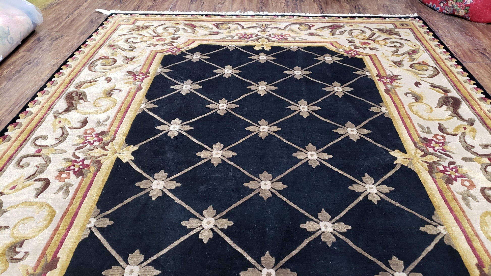 Nepal Rug 6x9, New Aubusson Nepalese Tibetan Carpet 6'1" x 8' 8", Hand-Knotted Wool, Unused, Black & Cream, Savonnerie Pattern, Soft Pile - Nuvé