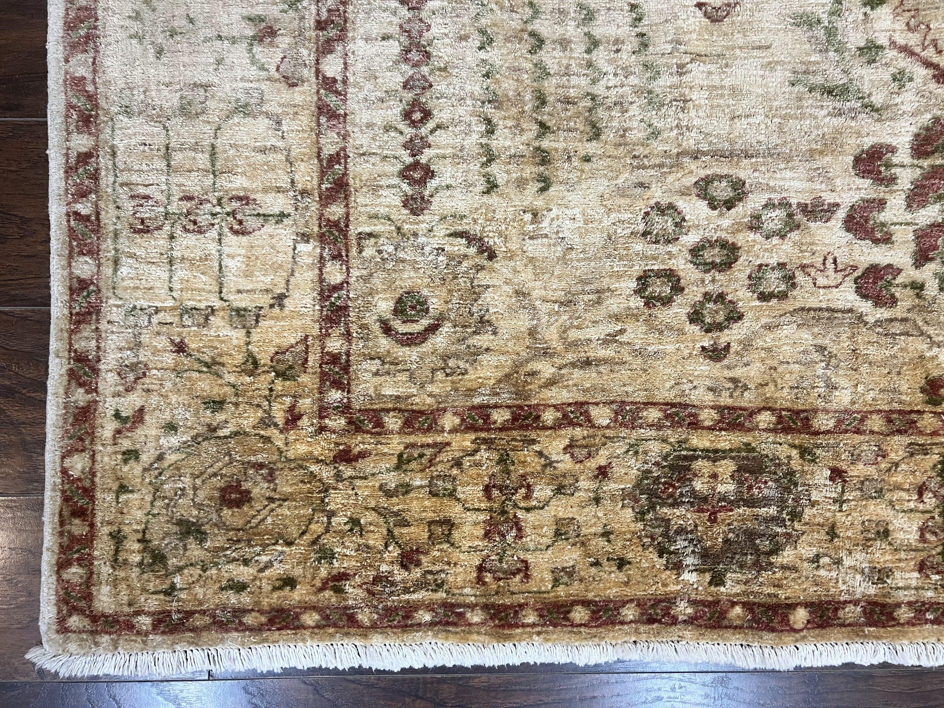 Pakistani Oushak Rug 6 x 9.6, Handmade Wool Peshawar Carpet, Farmhouse Rug - Nuvé
