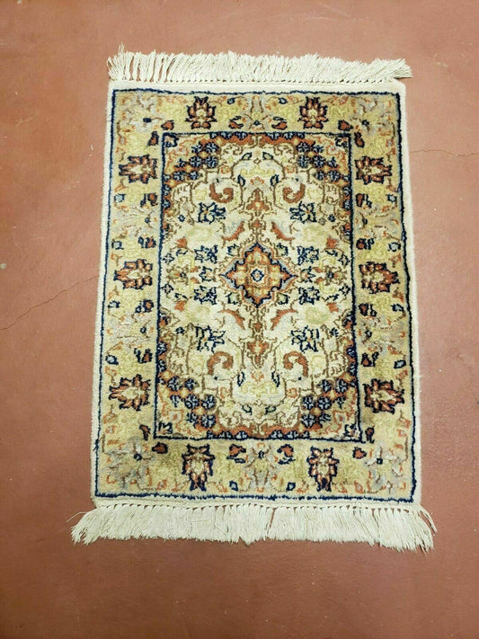 1' 8" X 2' 4" Handmade Floral Oriental Wool Rug Carpet Ivory - Nuvé
