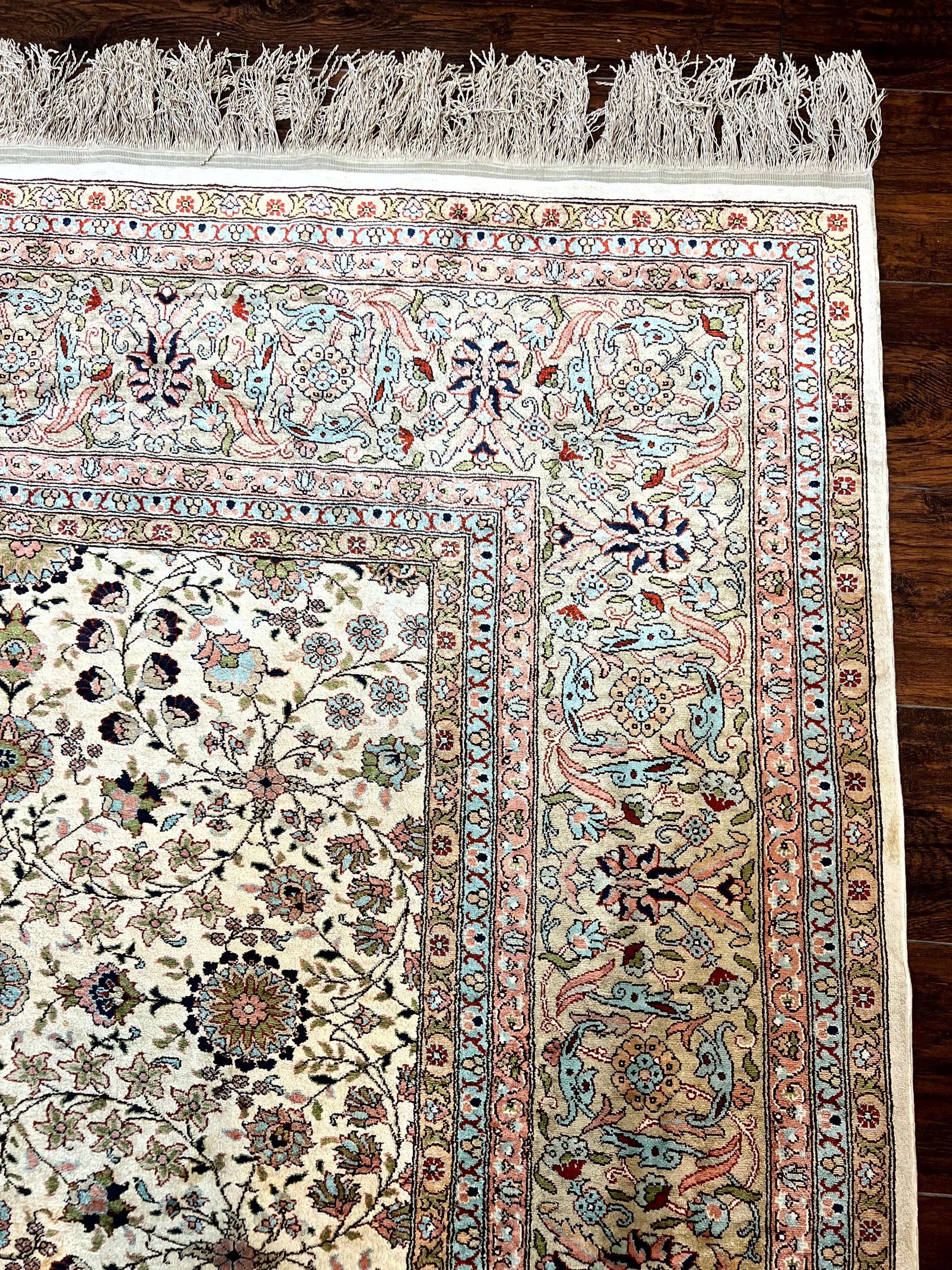 Wonderful Silk Hereke Rug 8x12, Silk Pile on Silk Foundation, Ivory/Cream, Floral Pattern, Handmade, Vintage - Nuvé