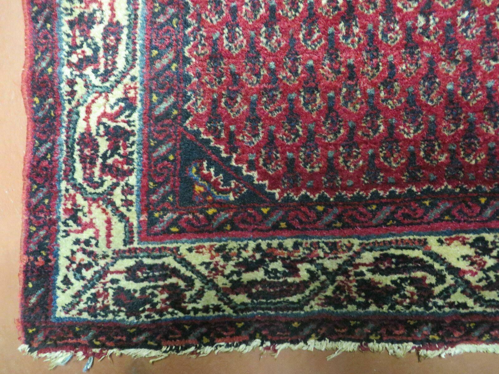 2.5' X 4' Vintage Handmade Indian Amritsar Wool Rug Paisley Design Red - Nuvé
