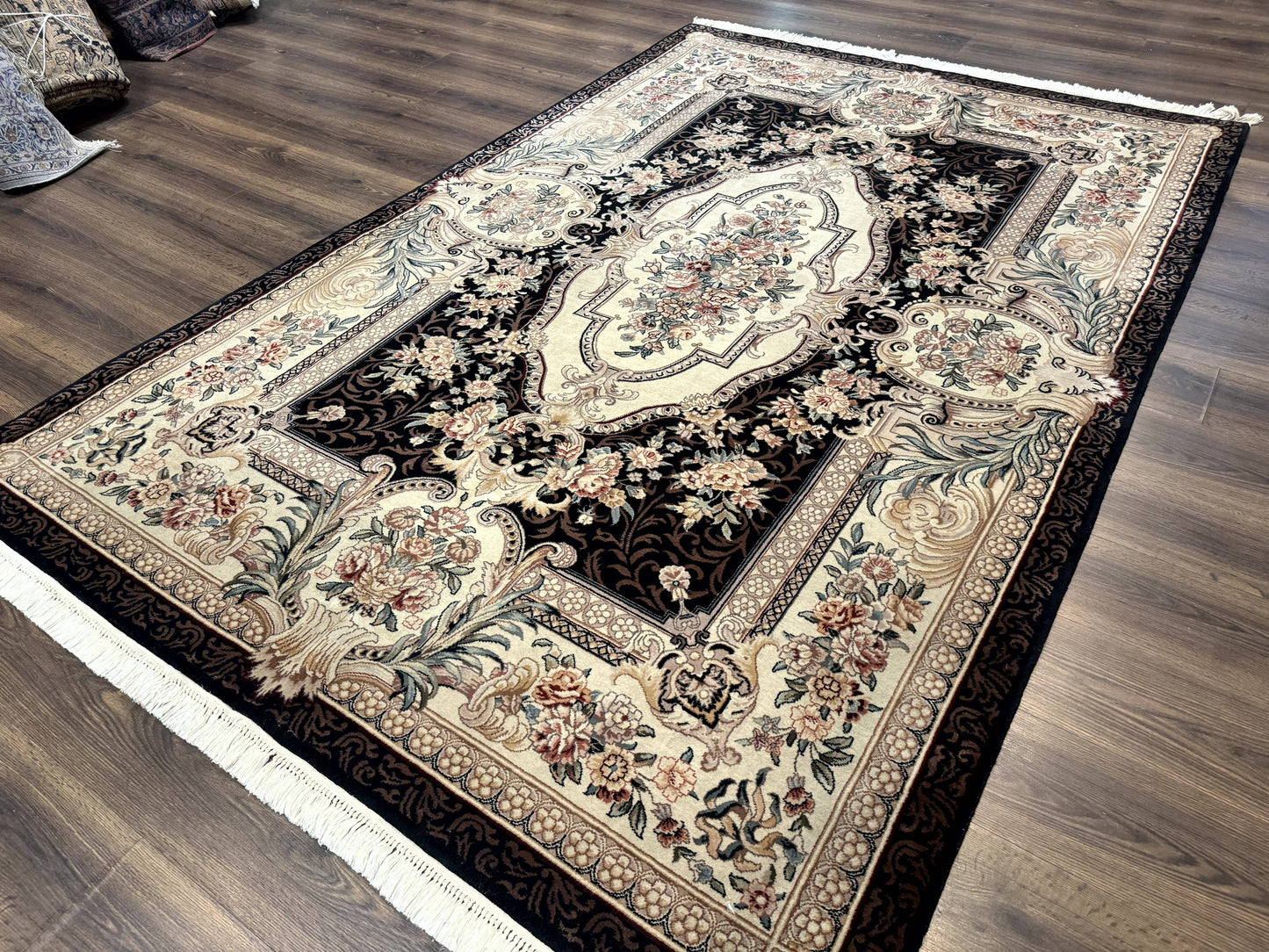 Aubusson Rug 6x9, European Design, Fine 170 KPSI, Elegant Carpet - Nuvé
