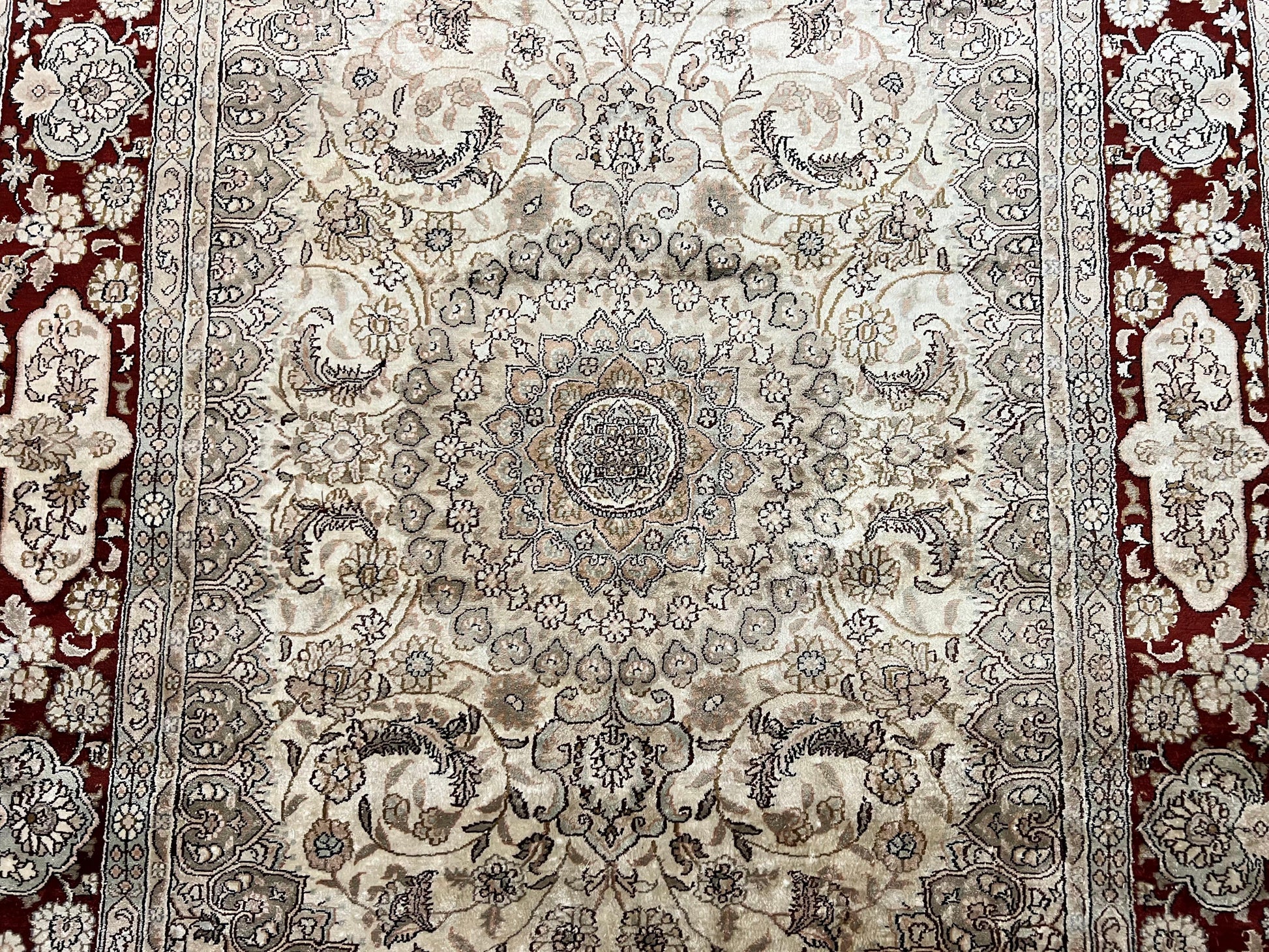 Silk Indian Kashmiri Rug 4x6 ft, Floral Medallion Hand Knotted Handmade Oriental Carpet, Vintage, Cream Burgundy, Very Fine Silk Rug 4 x 6 - Nuvé