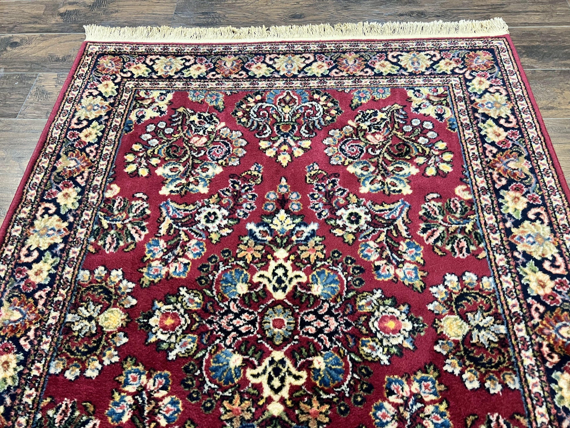 Karastan Rug 4.6 x 6 Lanamar Sarouk #5528, Red Wool Karastan Oriental Carpet, Discontinued, Antique, Wool Pile - Nuvé