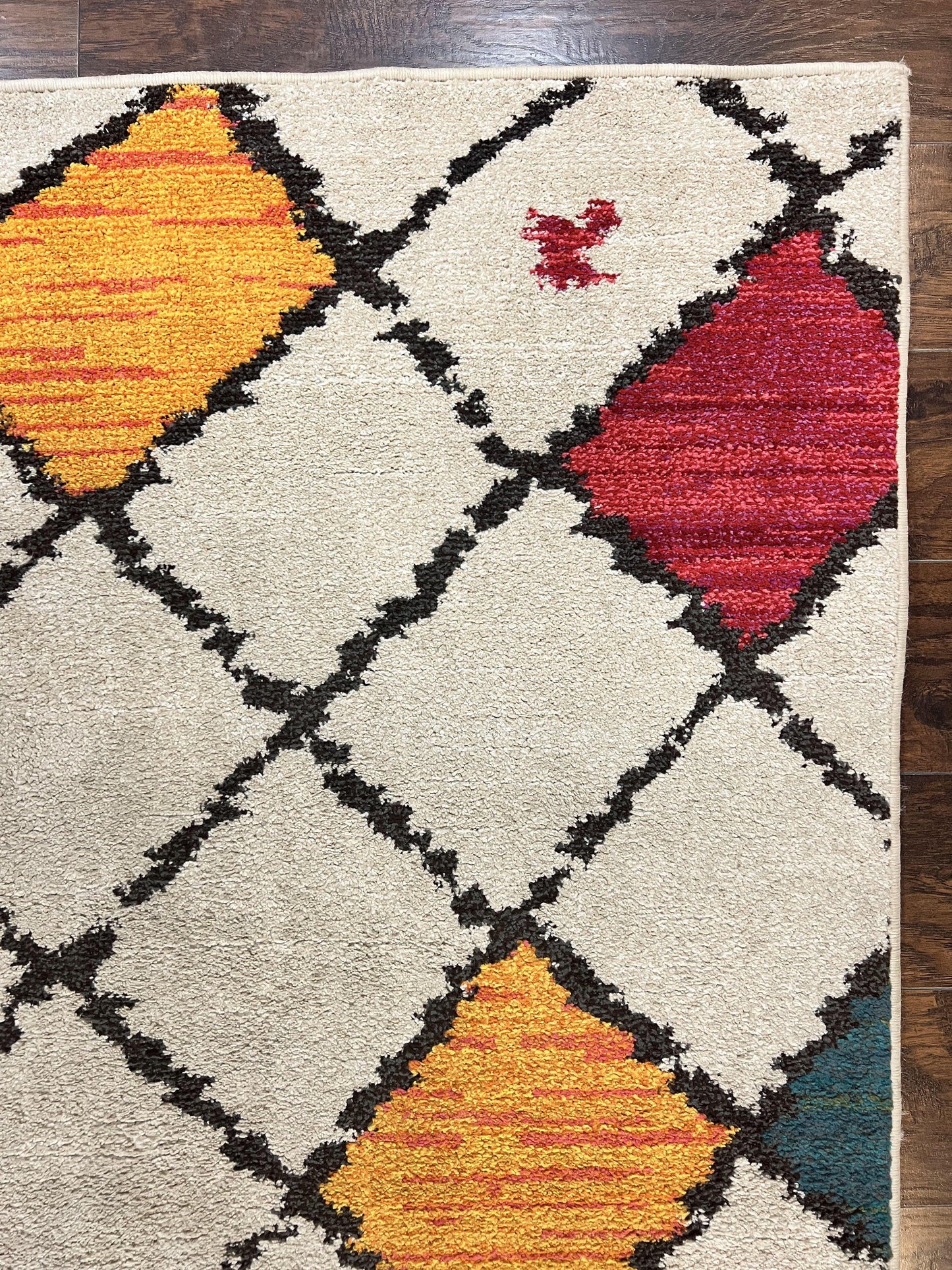 Panel Design Rug 5 x 7.6, Ivory/Beige & Multicolor - Nuvé