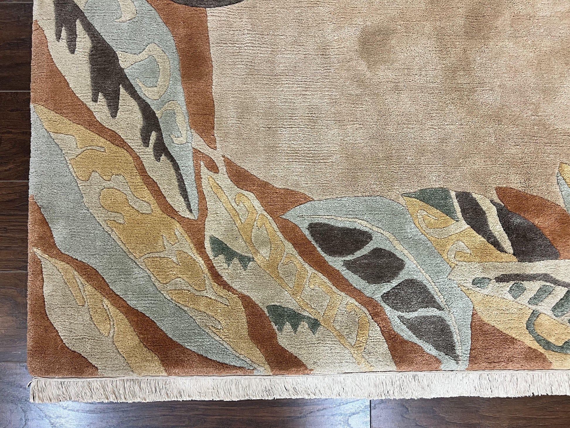 Modern Tibetan Rug 7x10, Soft Wool, Tufenkian Style Carpet, Tibet Nepali Rug, Open Field, Handmade Wool Rug - Nuvé