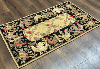 Small Vintage Hooked Rug, Roosters, Handmade, Wool - Nuvé