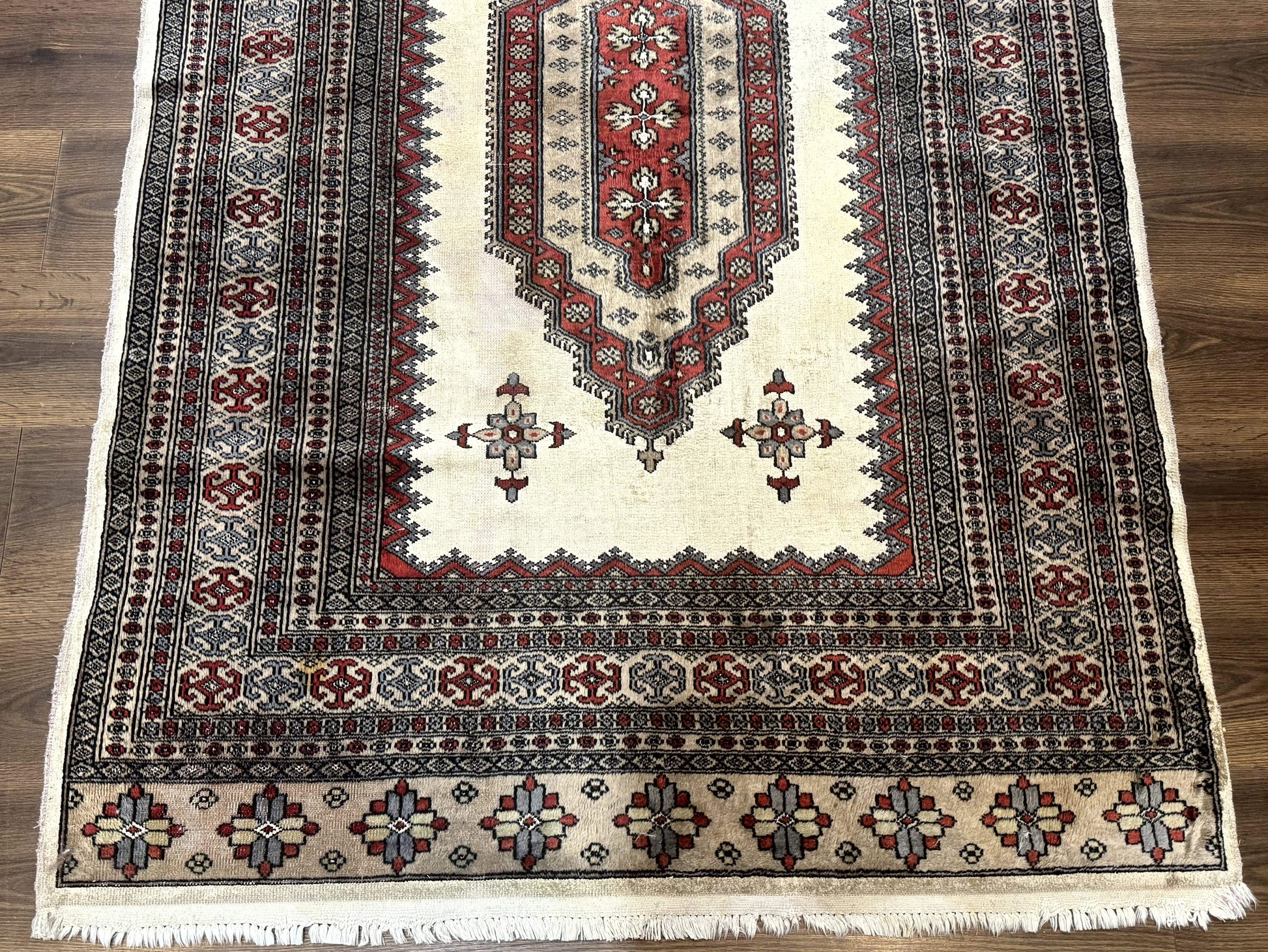 Pakistani Turkoman Rug 4x6, Semi Open Field, Ivory, Vintage - Nuvé
