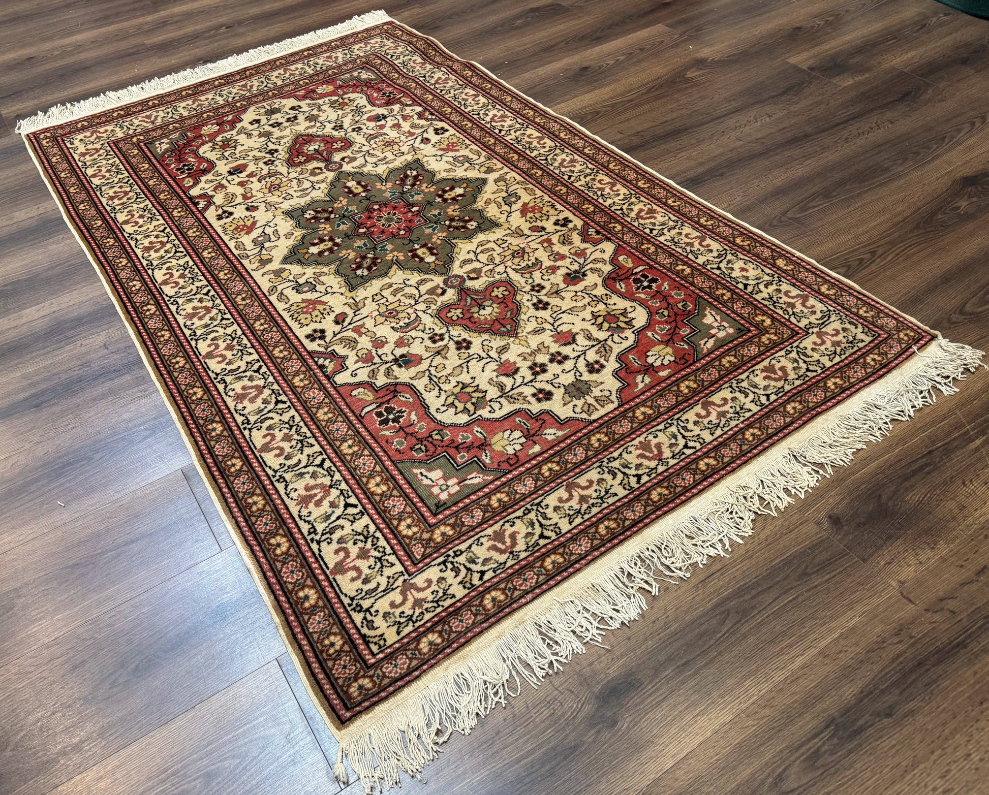 Turkish Sivas Rug 4x6, Floral Medallion, Beige Pink-Red Green, Handmade - Nuvé