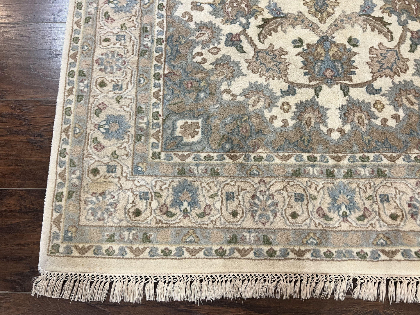 Indo Persian Rug 4x6, Floral Medallion, Beige, Handmade Wool Vintage Carpet 4 x 6 ft - Nuvé