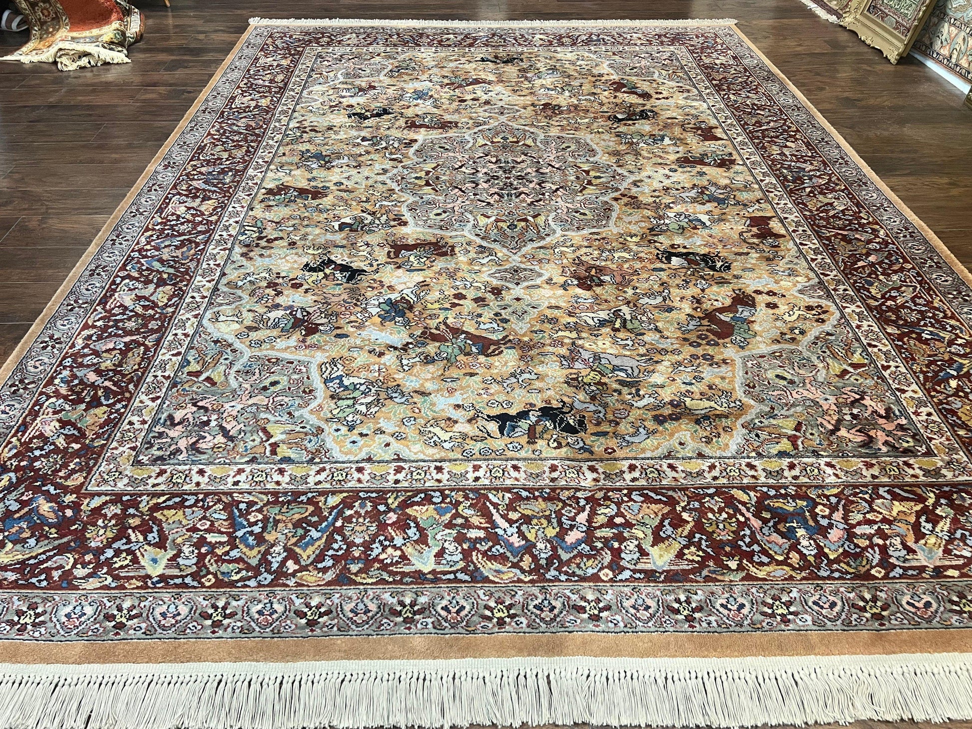 Karastan Rug 8.8 x 12 Persian Hunting Rug #723, Wool Pile - Nuvé