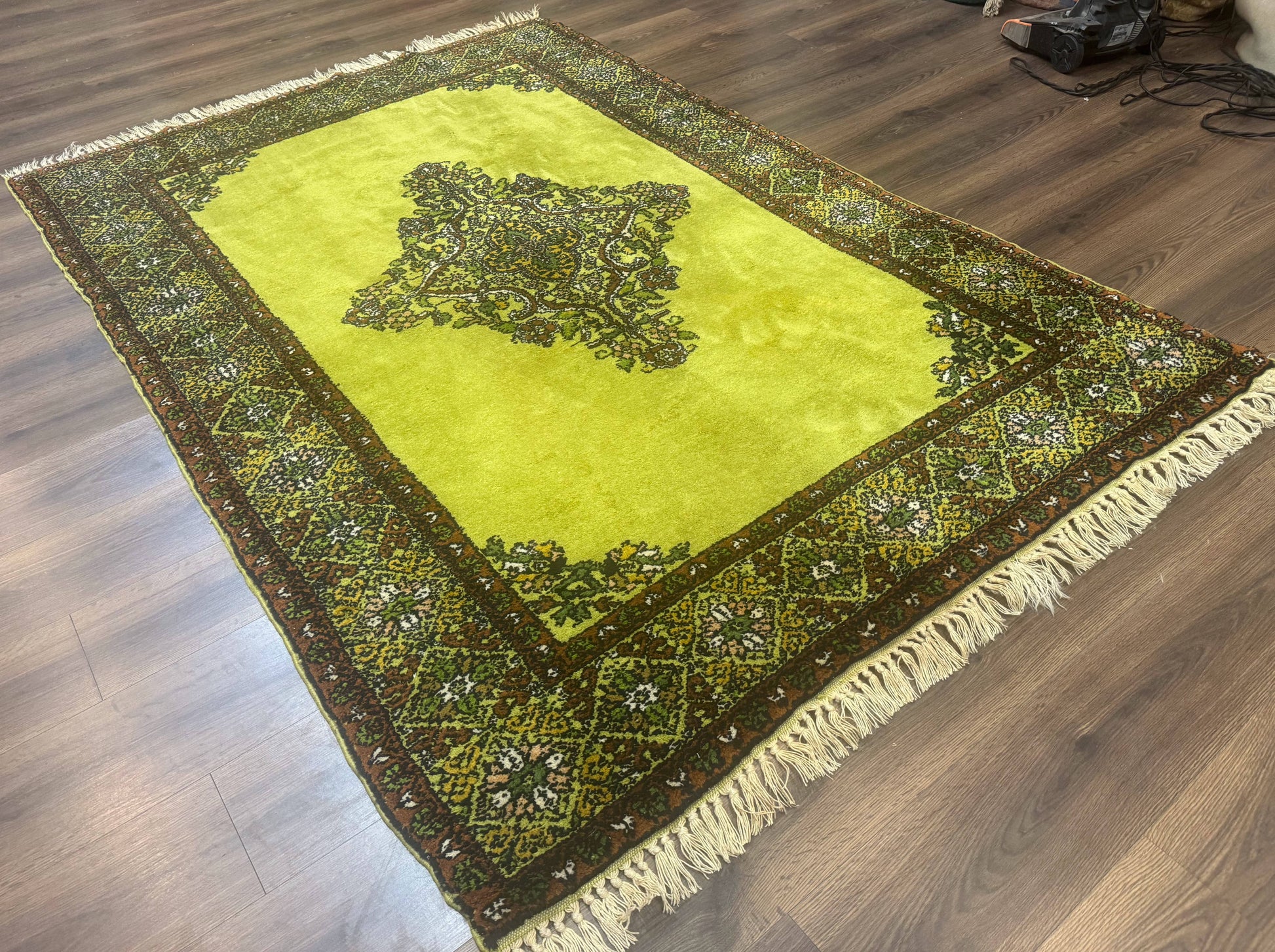 Moroccan Rug 6x8, Semi Open Field, Vintage, Lime Green, Wool Carpet - Nuvé
