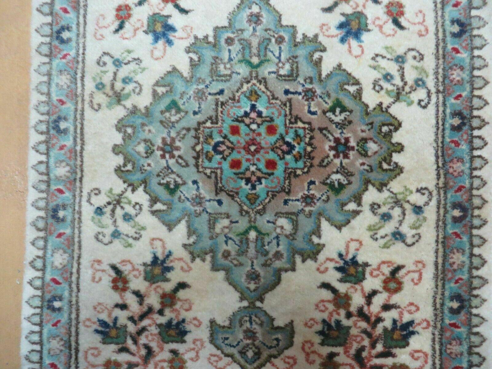 1' 9" X 2' 5" Handmade Indian Wool Rug Lahore Floral Design Small Oriental Rug Beige & Teal - Nuvé