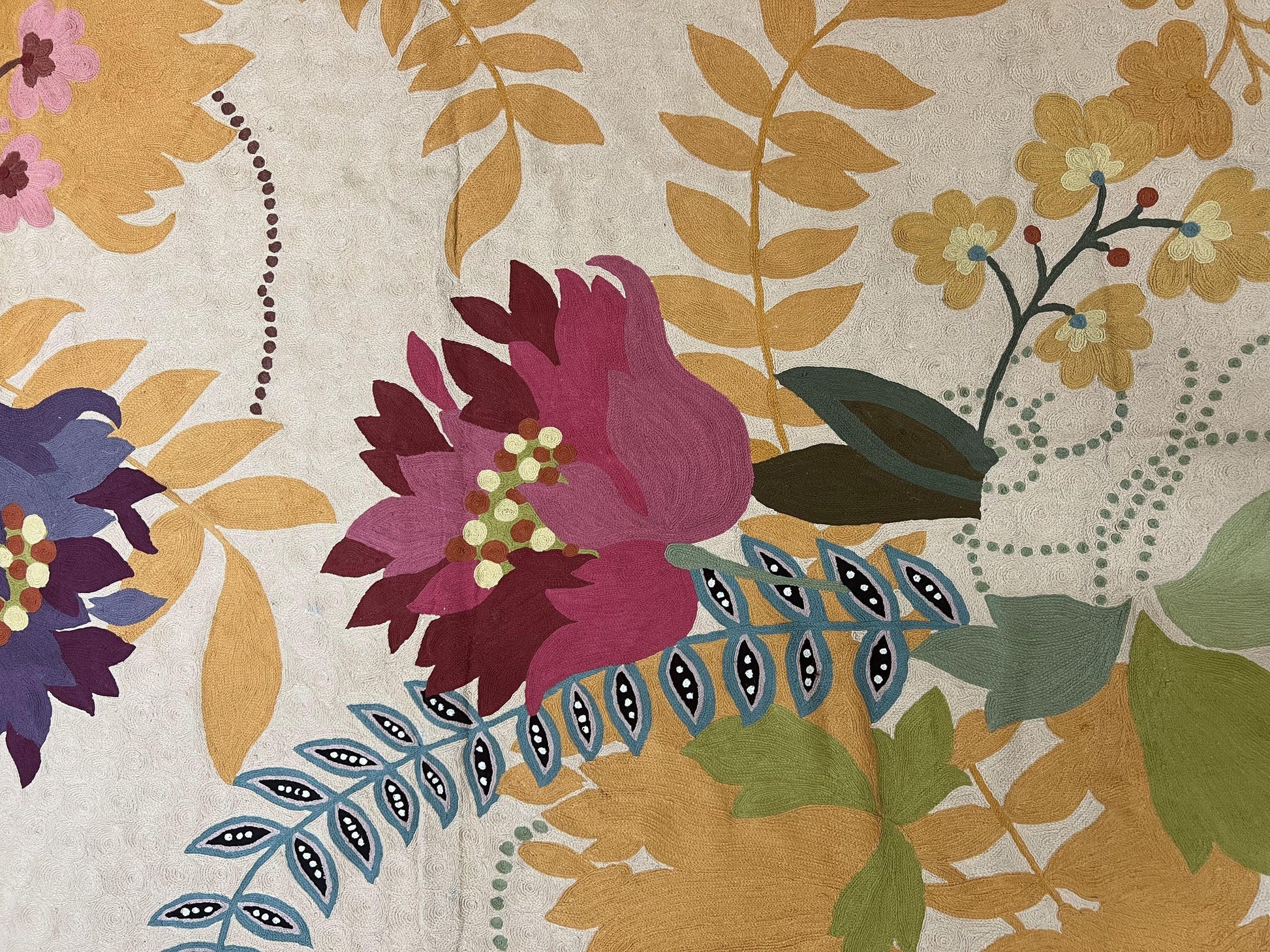 Indian Chain Stitched Rug 4x6, Hand Stitched Indian Embroidery Carpet, Large Floral Design, Contemporary, Cream and Colorful Flowers, Wool - Nuvé