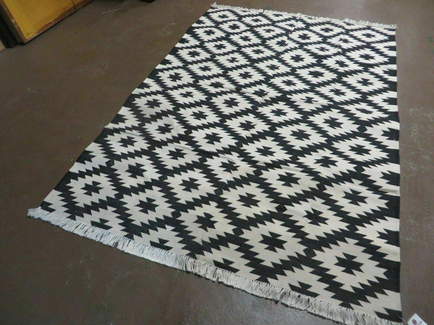 4' X 6' Hand Woven Wool Rug Contemporary Kilim Dhurrie Modern Oriental Area Rug - Nuvé