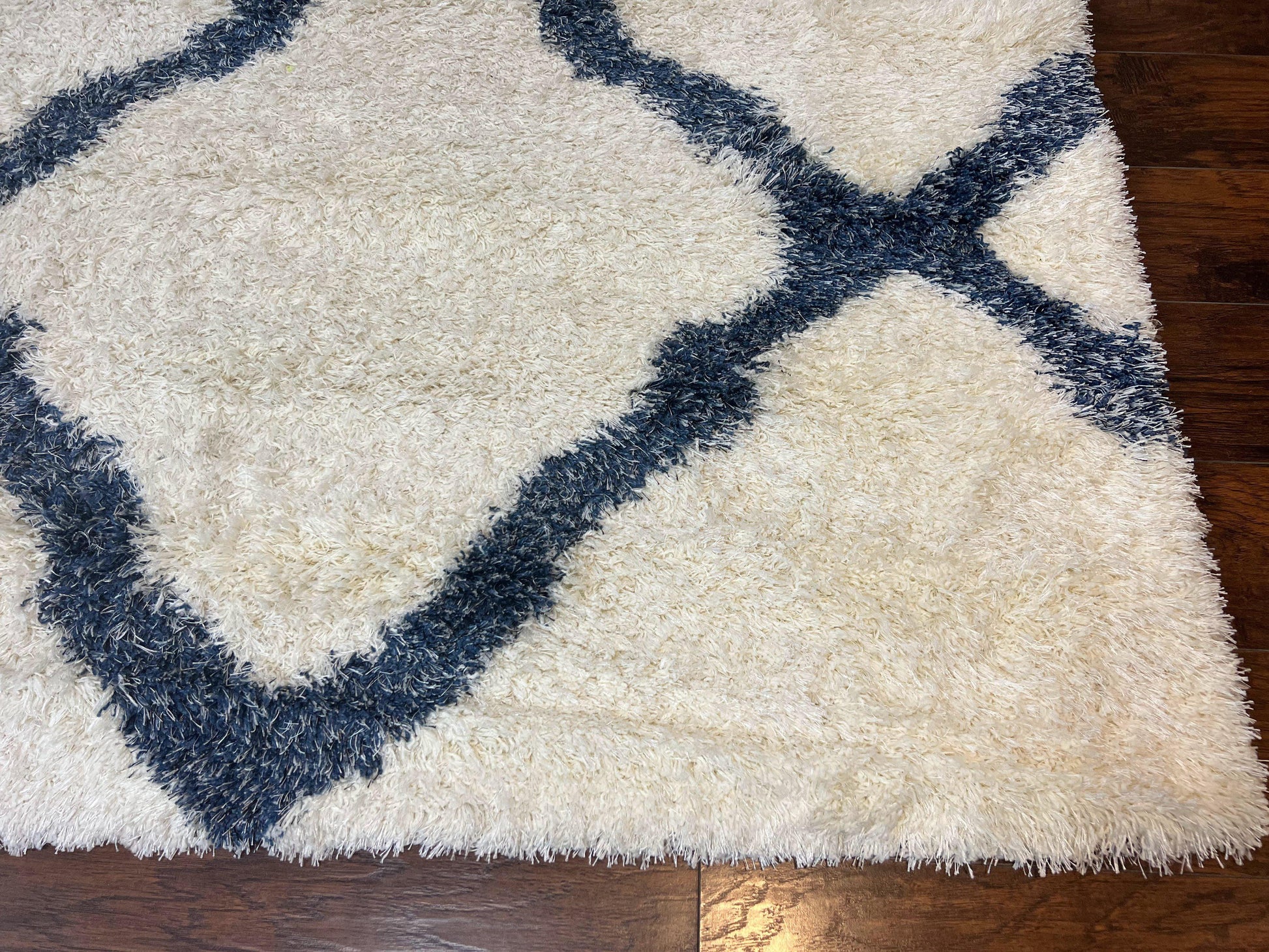Modern Shag Rug 9x12, Ivory and Dark Blue, Diamond Pattern, Soft, Room Sized, Contemporary Rug, Plush - Nuvé