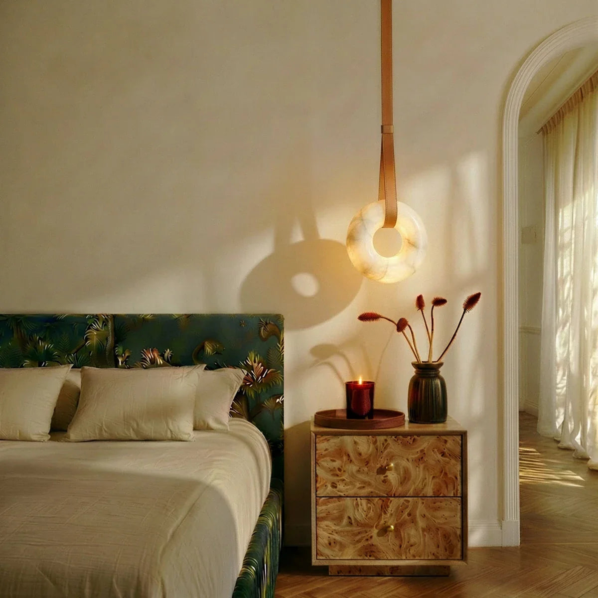 Cingeto Alabaster Pendant Light