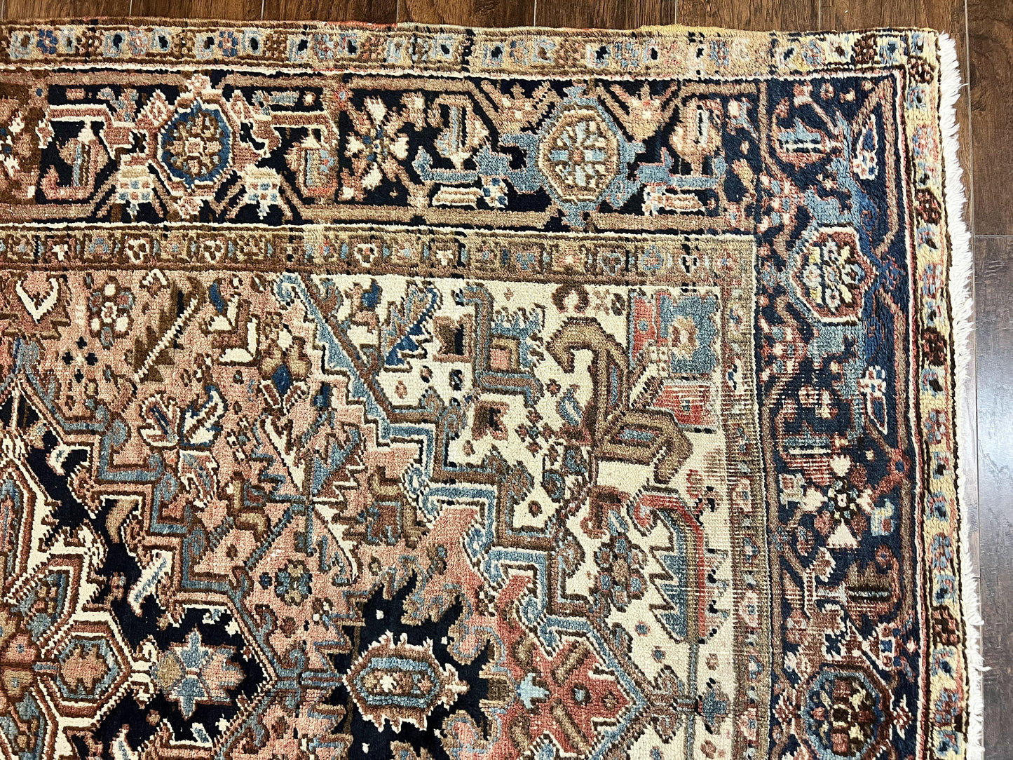 Antique Persian Heriz Rug 6x8, Geometric Medallion, 1920s Oriental Carpet, Handmade Wool Rug - Nuvé