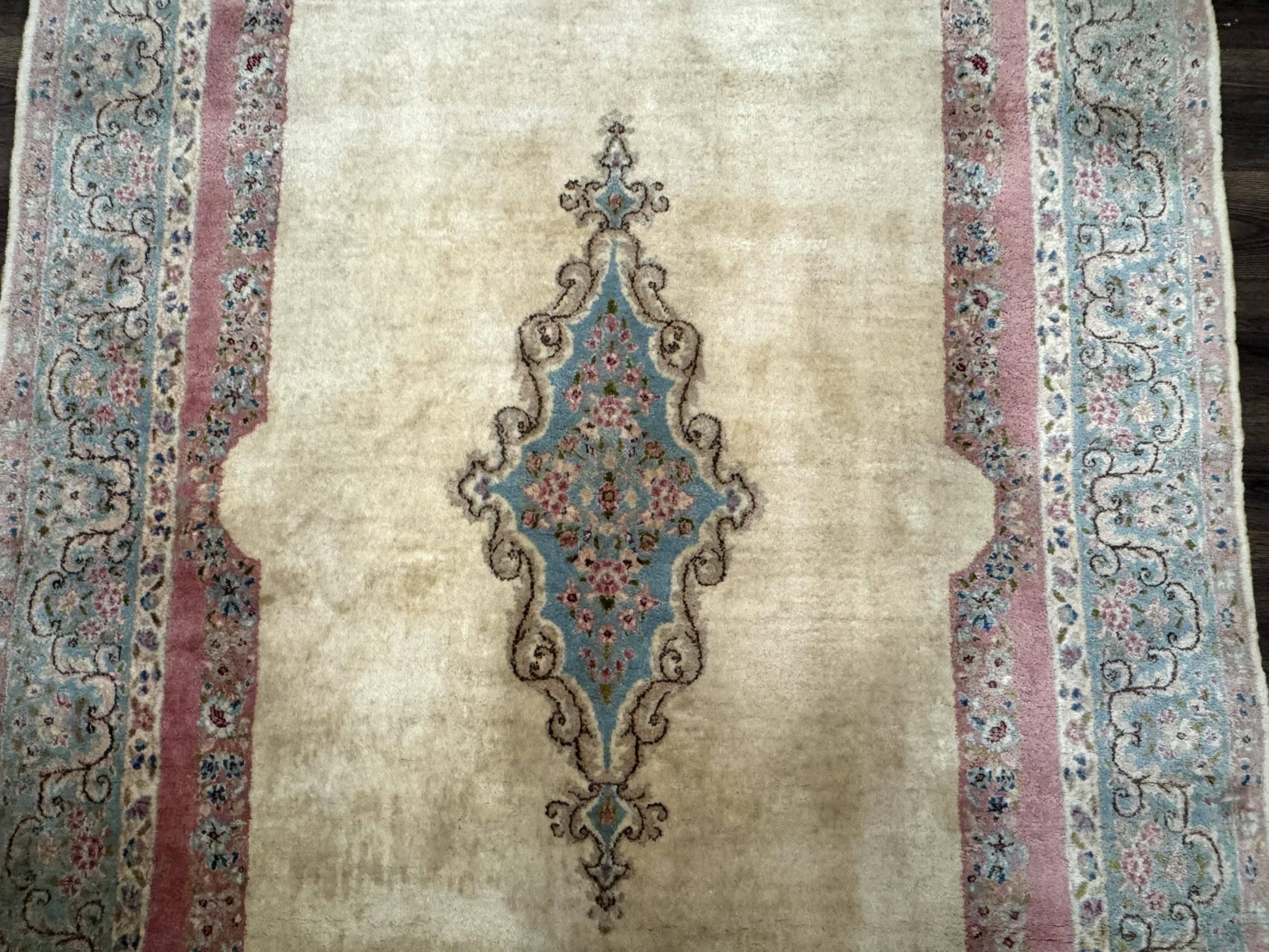 Persian Kerman Rug 6x9, Pastel Colors, Semi Open Field - Nuvé
