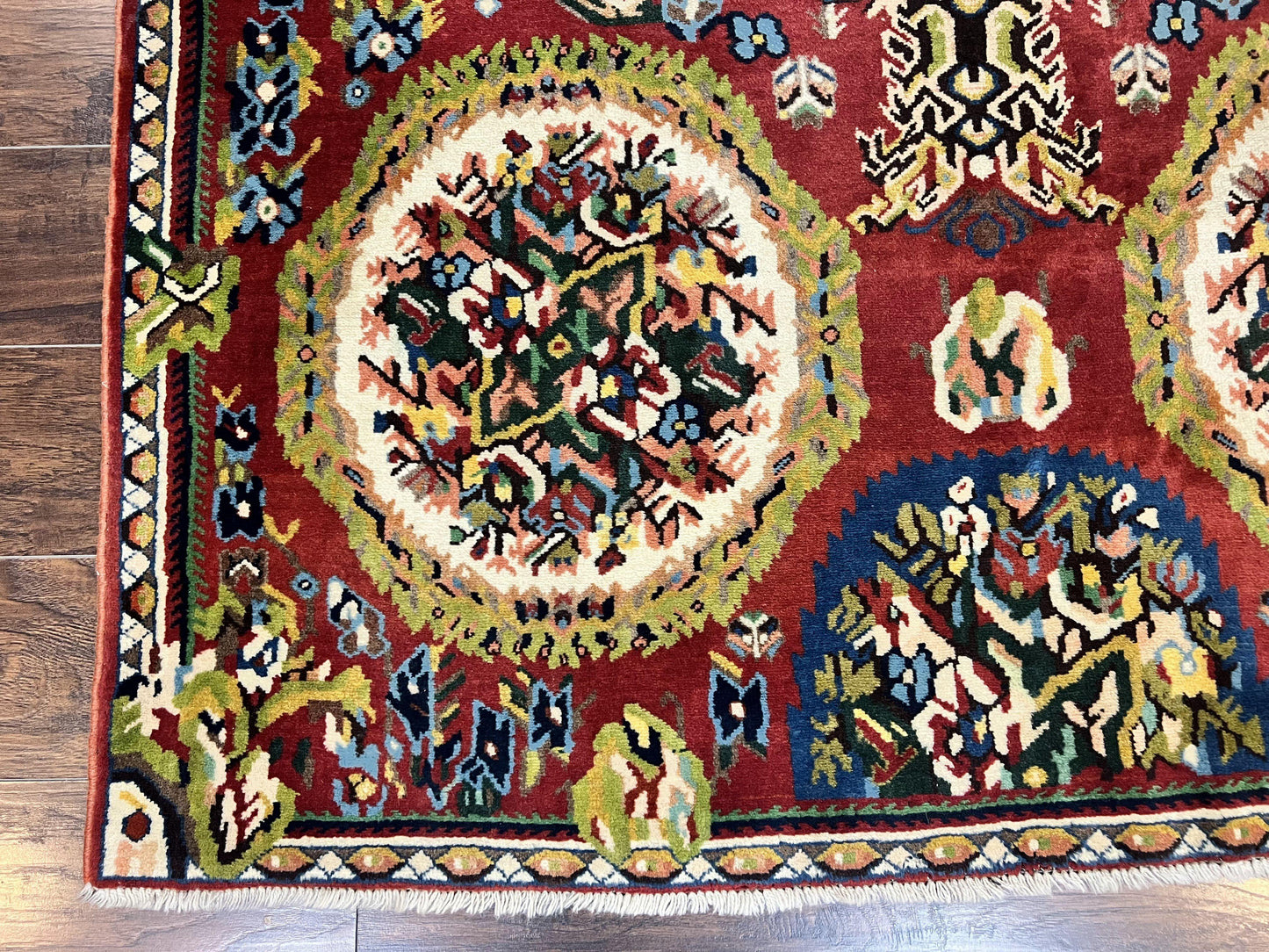 Persian Bakhtiari Rug 5x8, Wool Hand Knotted Antique Carpet, Red, Floral Oriental Rug, 5 x 8 Medium Sized Rug - Nuvé