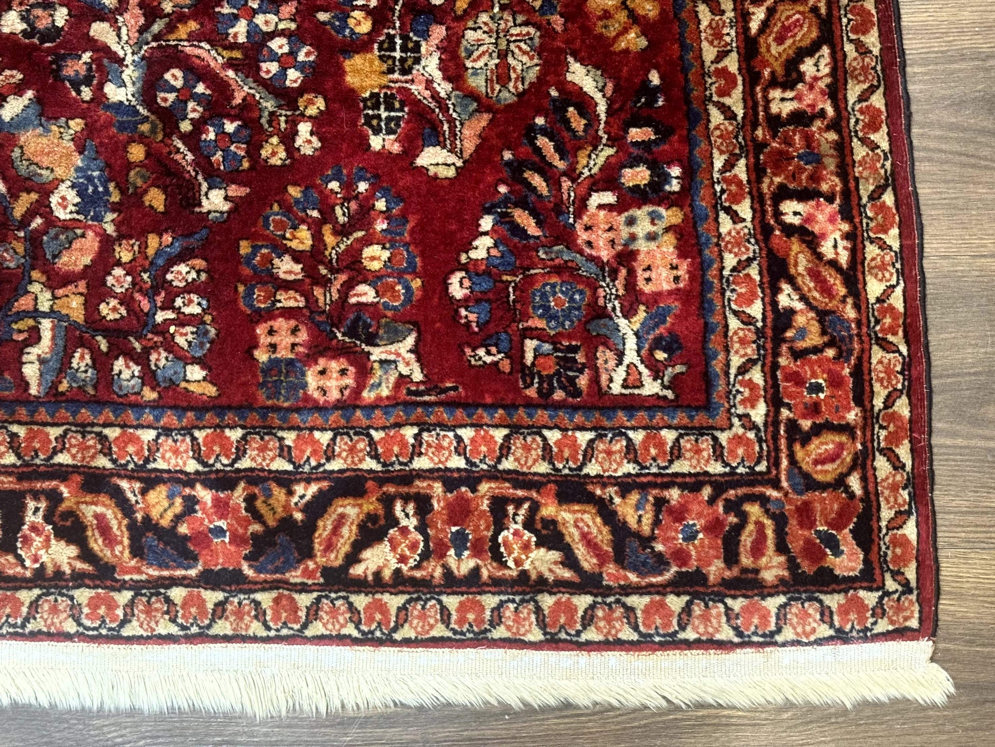 Antique Persian Sarouk Rug 4x6, Floral, Red, Wool Hand Knotted Fine 225 KPSI - Nuvé