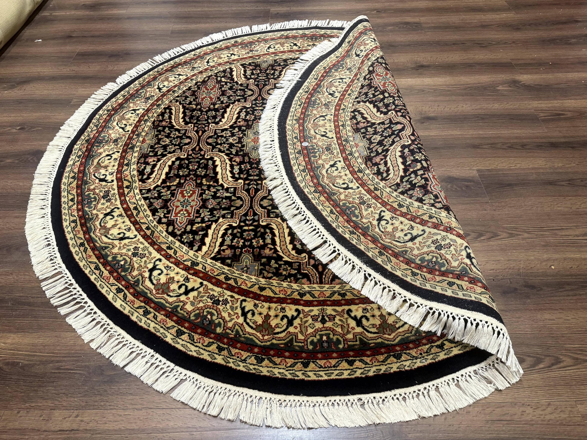 Round Indo Persian Rug 6x6, Indian Bidjar Rug, Navy Blue and Beige - Nuvé
