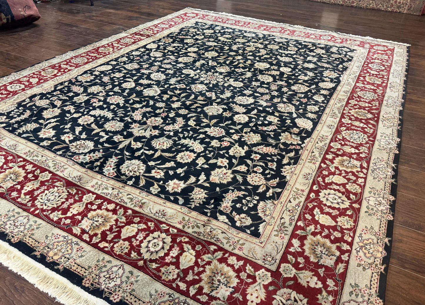 Black Pak Persian Rug 8x10, Floral Allover - Nuvé