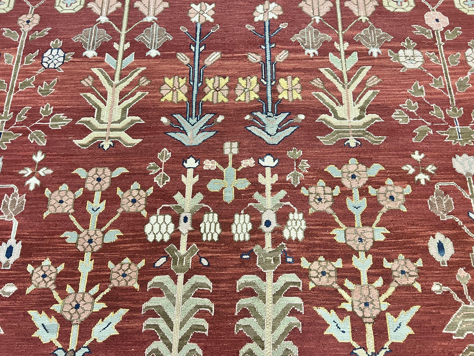 Indian Rug 10x14, Wool Hand Knotted Flatweave Carpet, Tree of Life, Red and Green - Nuvé