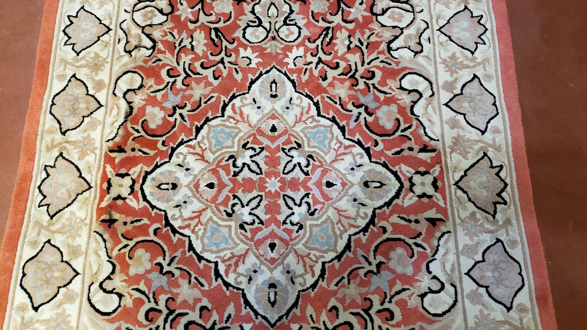 3x5 Red Chinese Plush Rug, Hand Knotted Soft Wool Carpet, Medallion Rug, Fine Vintage Rug, 120 Line, Small Area Rug - Nuvé