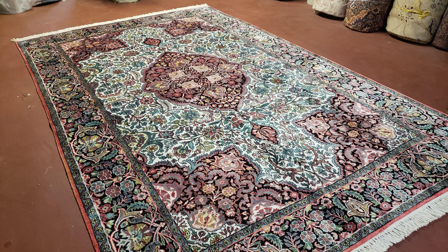 Indian Kashmiri Silk Rug 6x10, Ivory, Floral Medallion - Nuvé