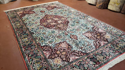 Indian Kashmiri Silk Rug 6x10, Ivory, Floral Medallion - Nuvé