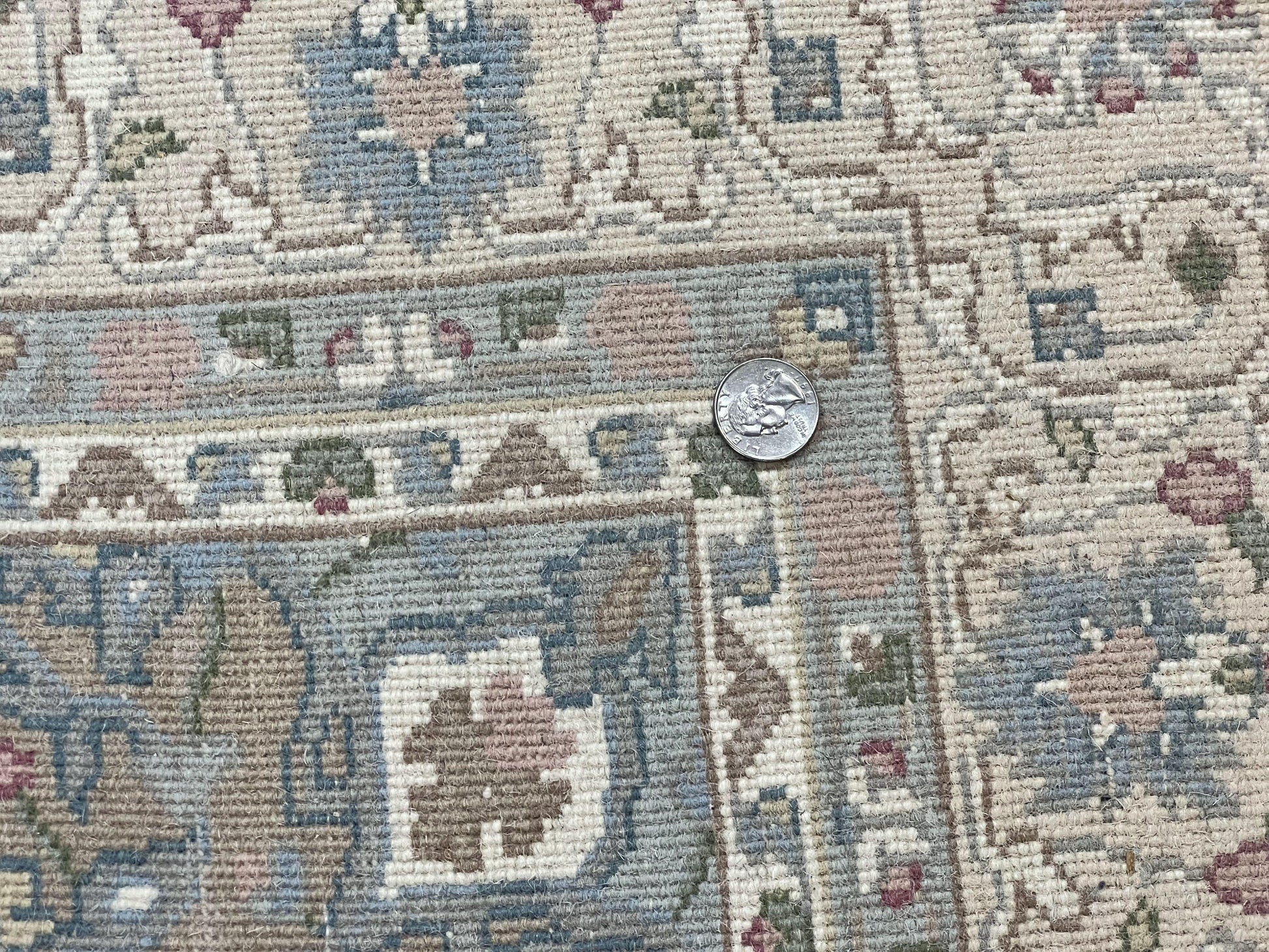 Indo Persian Rug 4x6, Floral Medallion, Beige, Handmade Wool Vintage Carpet 4 x 6 ft - Nuvé