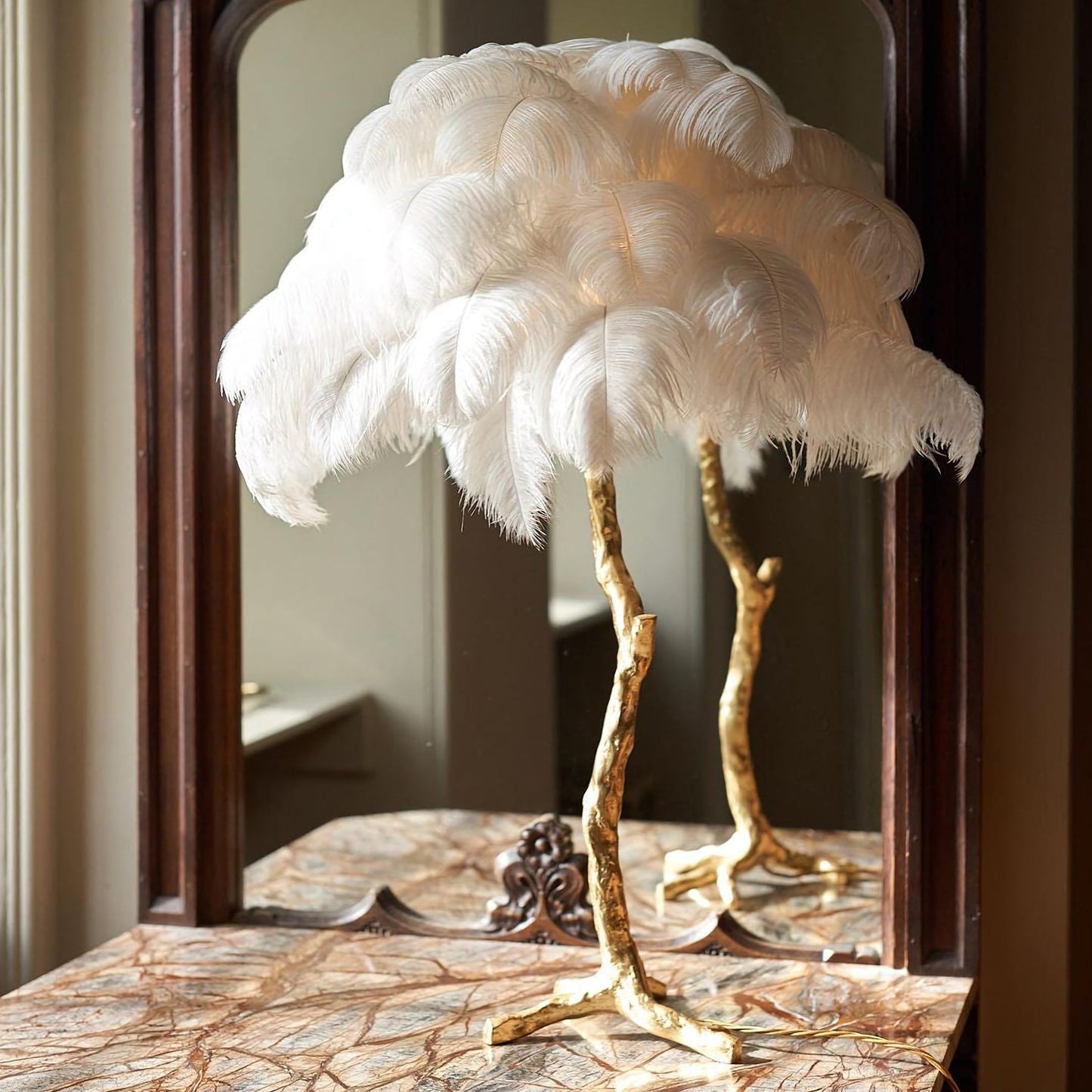 Ostrich Feather Table Lamp - Nuvé