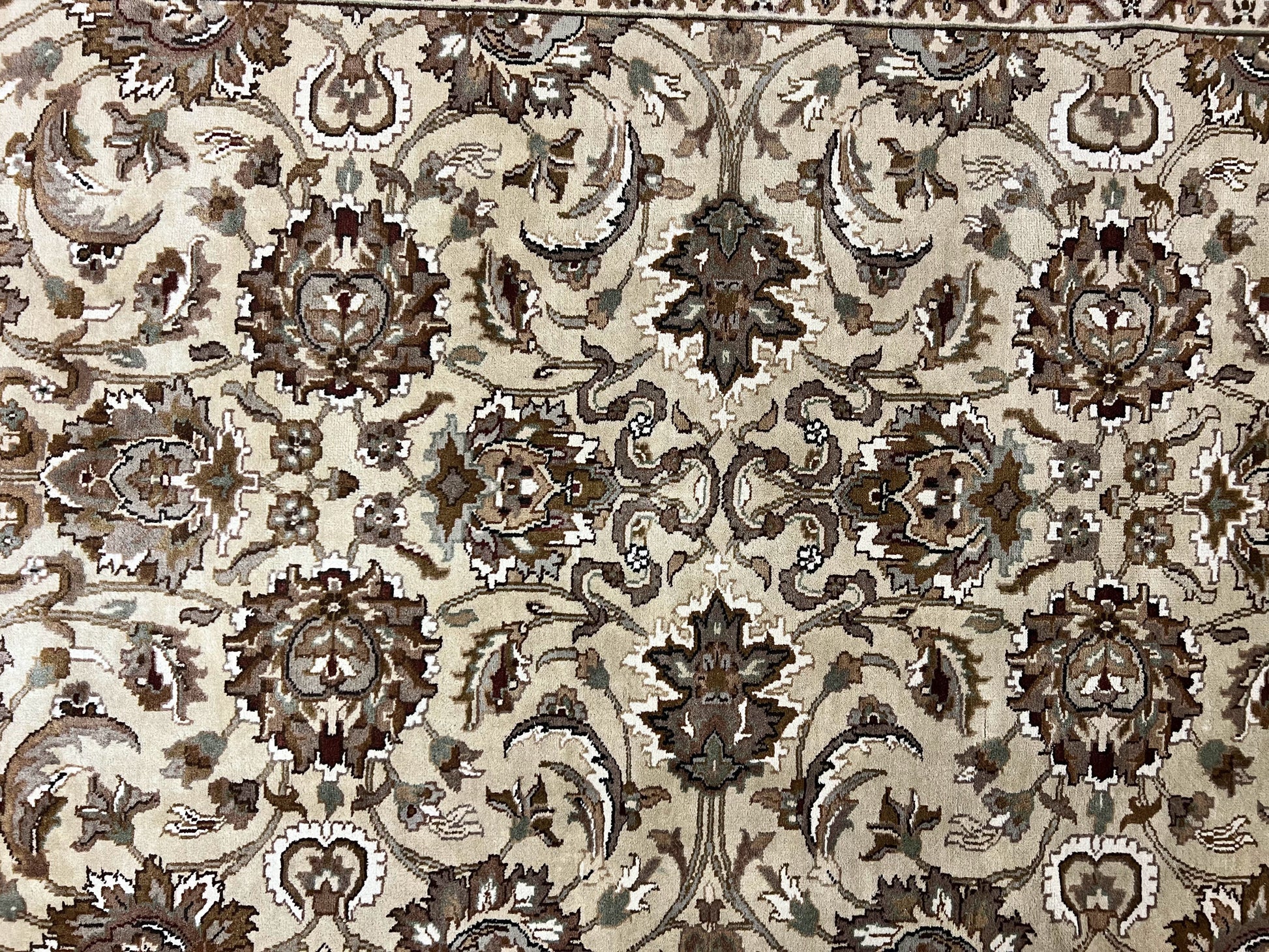 Indo Mahal Rug 6x9, Indian Carpet 6 x 9 ft, Light Green and Ivory, Floral Allover, Wool Oriental Carpet, Traditional Rug, Handmade - Nuvé