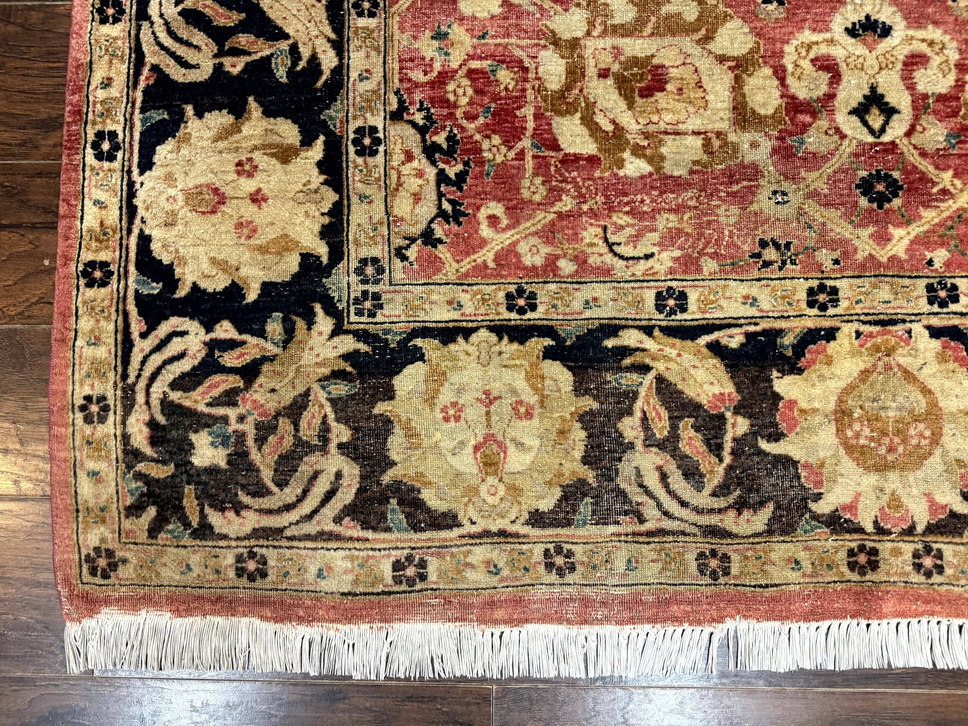 Indian Agra Rug 6x9, Allover Pattern, Traditional Wool Oriental Carpet - Nuvé
