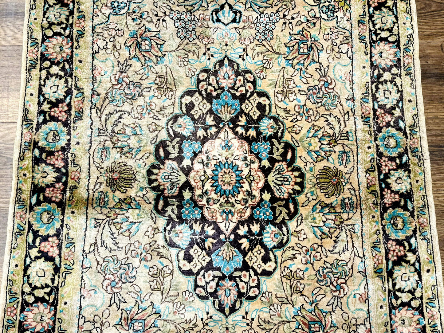 Indian Kashmiri Silk Rug 3x5, Floral Medallion, Fine 200 KPSI - Nuvé