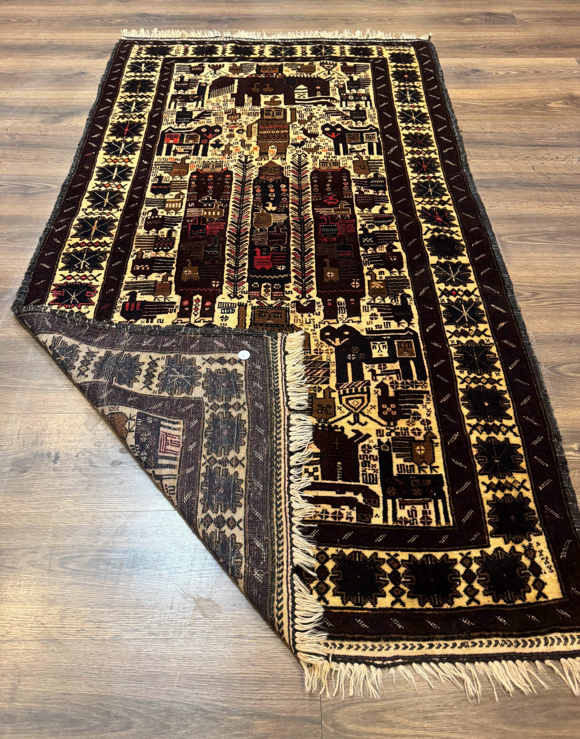 Persian Baluch Tribal Rug 4x6, Human and Bird Pictorials, Vintage, Wool, Collectible - Nuvé