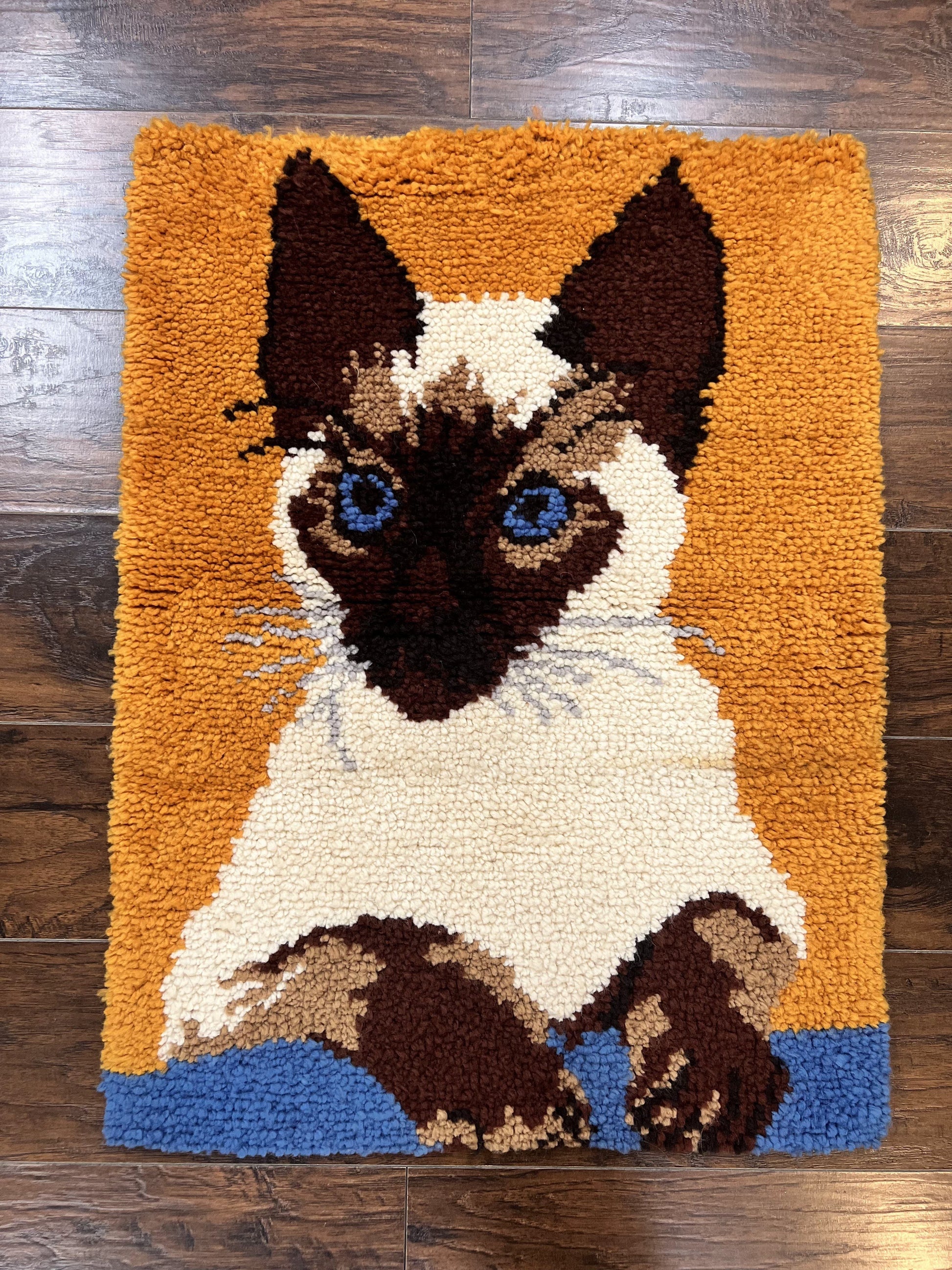 Small Shag Rug with Siamese Cat Pictorial, 2x3 ft Rug, Wool, Vintage, Danish Rya Shag Rug, Orange - Nuvé