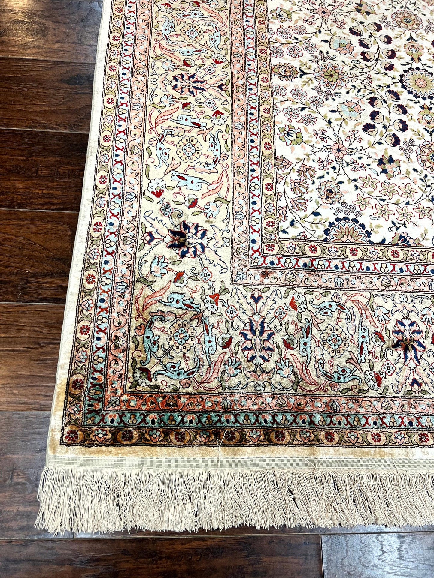Wonderful Silk Hereke Rug 8x12, Silk Pile on Silk Foundation, Ivory/Cream, Floral Pattern, Handmade, Vintage - Nuvé