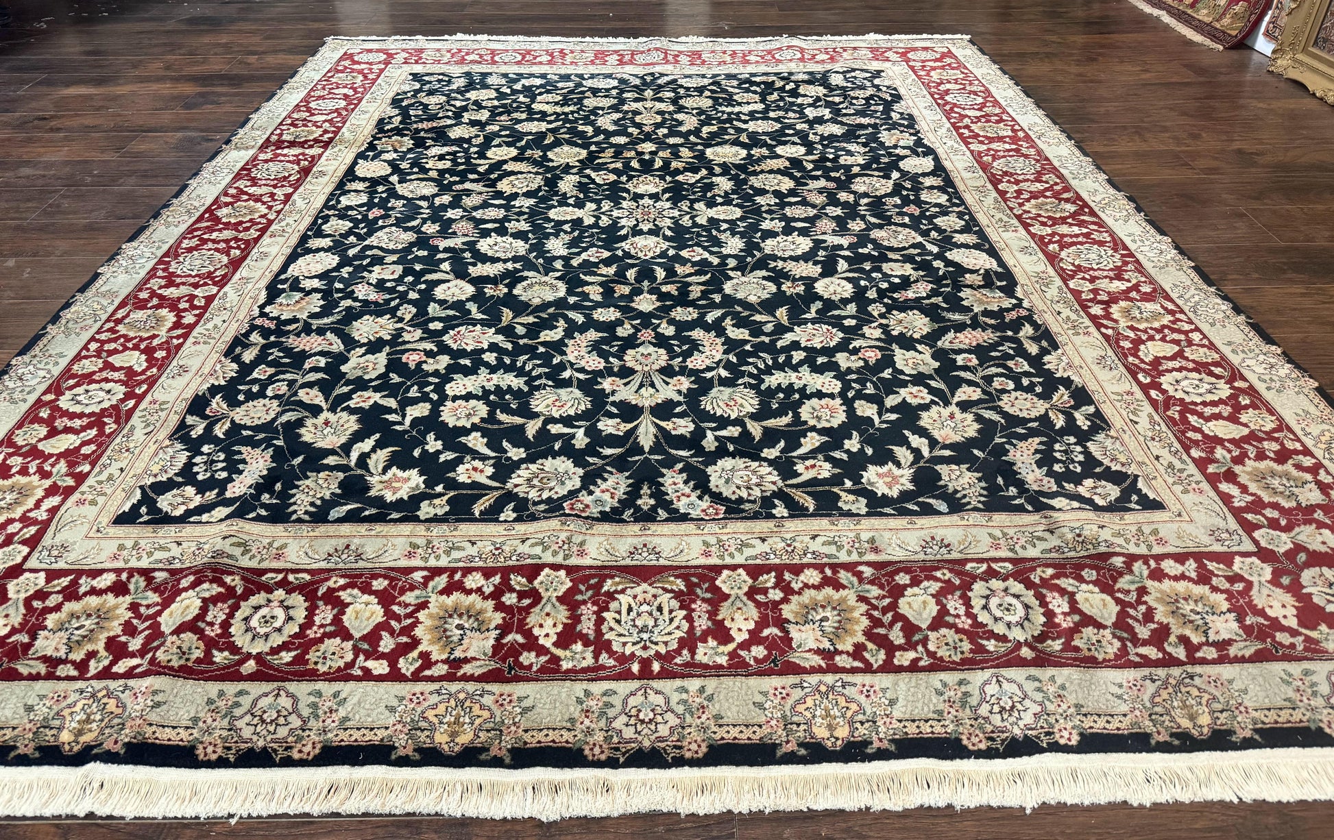 Black Pak Persian Rug 8x10, Floral Allover - Nuvé