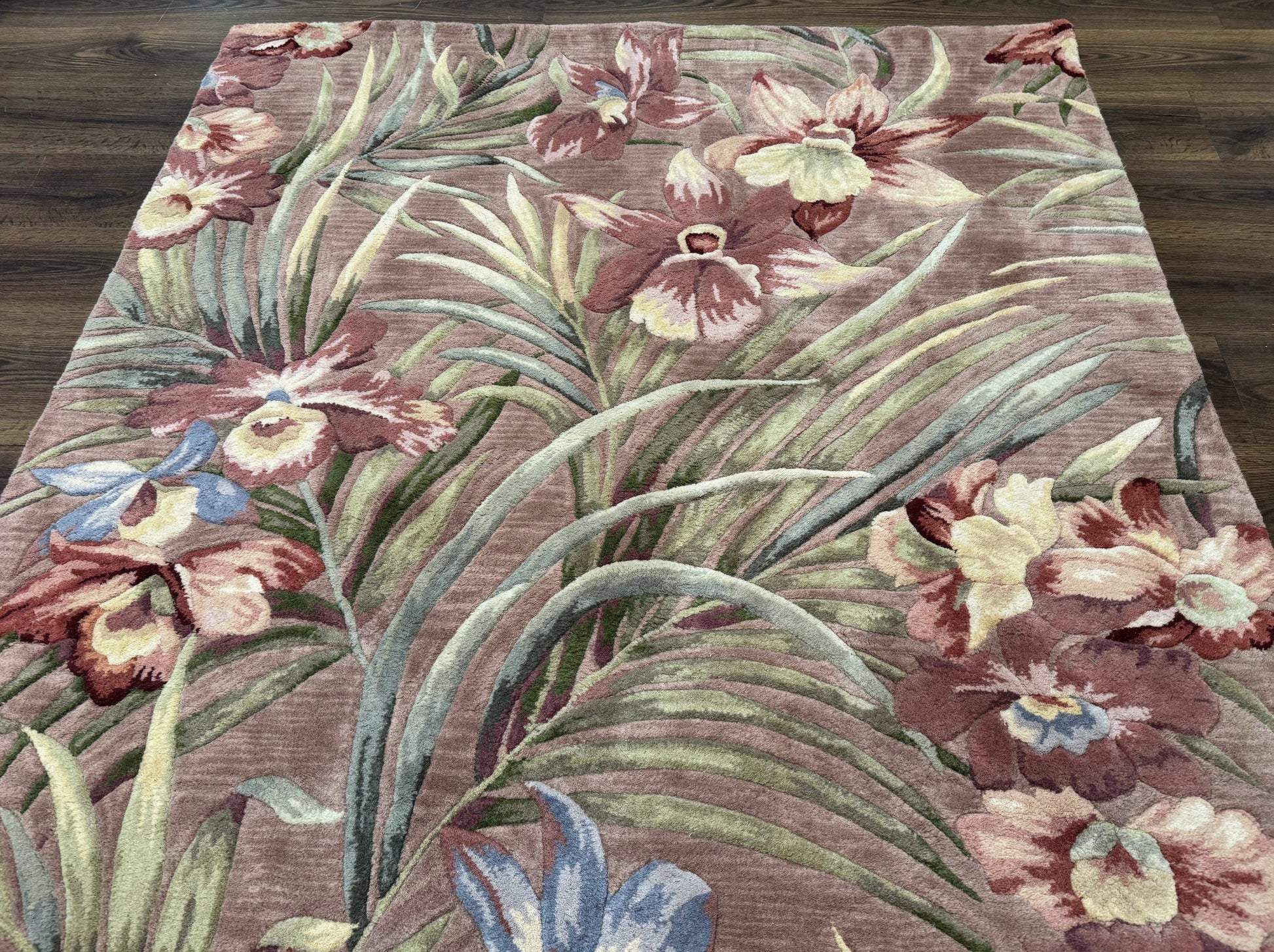 Hand Tufted Floral Rug 5x8, Light Rose Wool Carpet - Nuvé