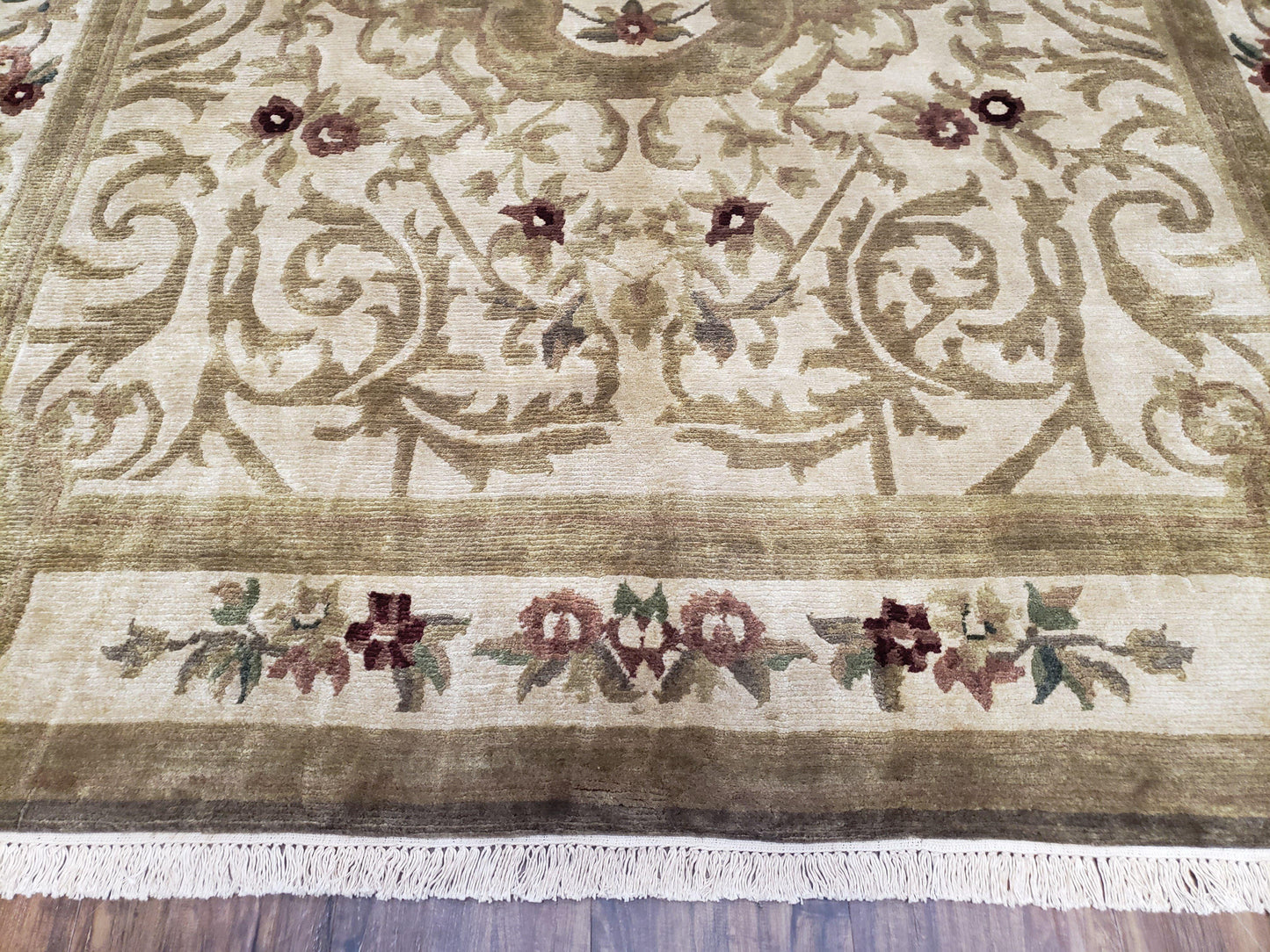 Vintage Nepali Tibetan Aubusson Rug 6x9, Wool Hand-Knotted Cream Beige Carpet, Leaves & Floral Pattern 6 x 9 Soft Area Rug Home Office Rug - Nuvé