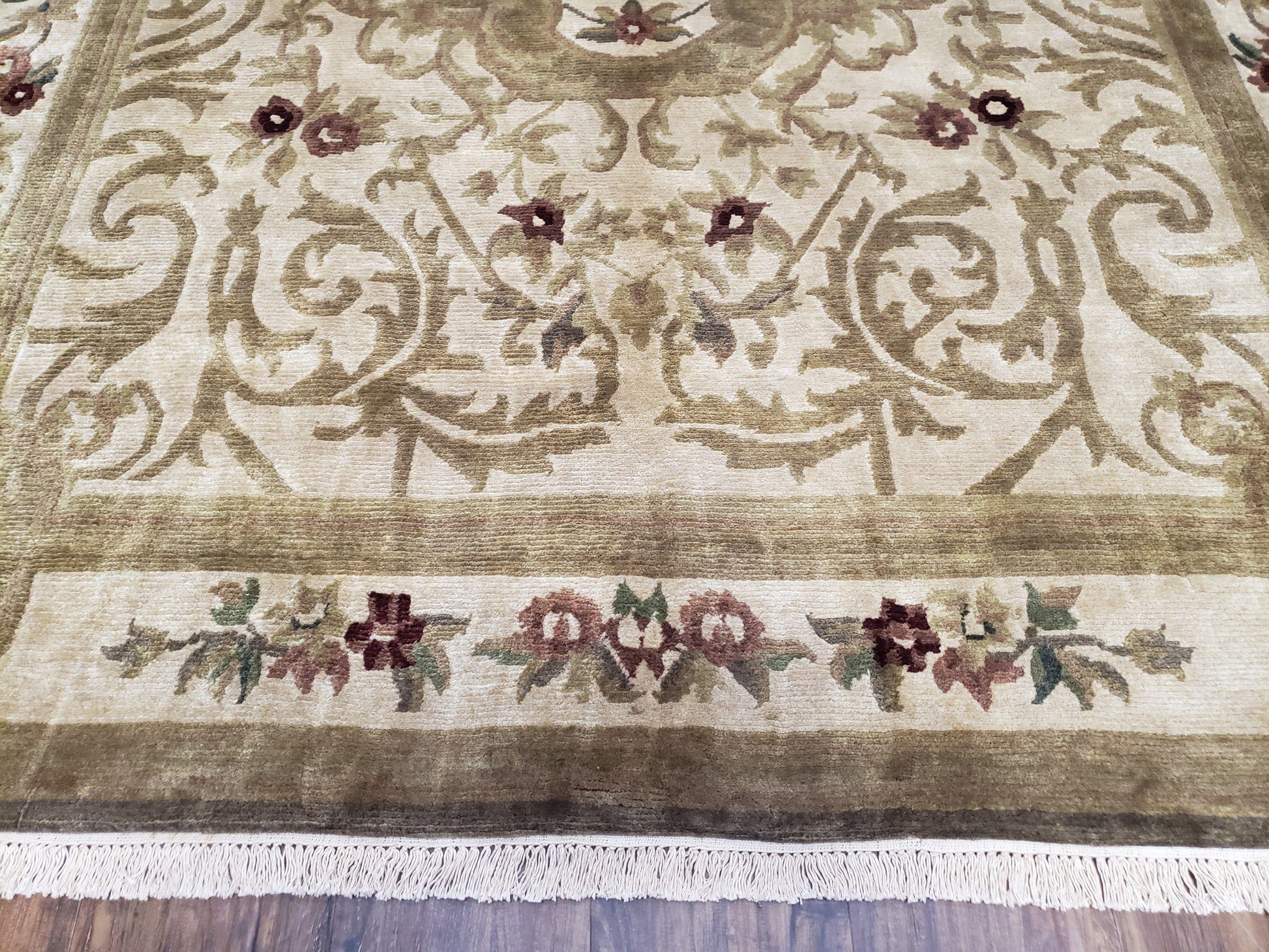 Vintage Nepali Tibetan Aubusson Rug 6x9, Wool Hand-Knotted Cream Beige Carpet, Leaves & Floral Pattern 6 x 9 Soft Area Rug Home Office Rug - Nuvé