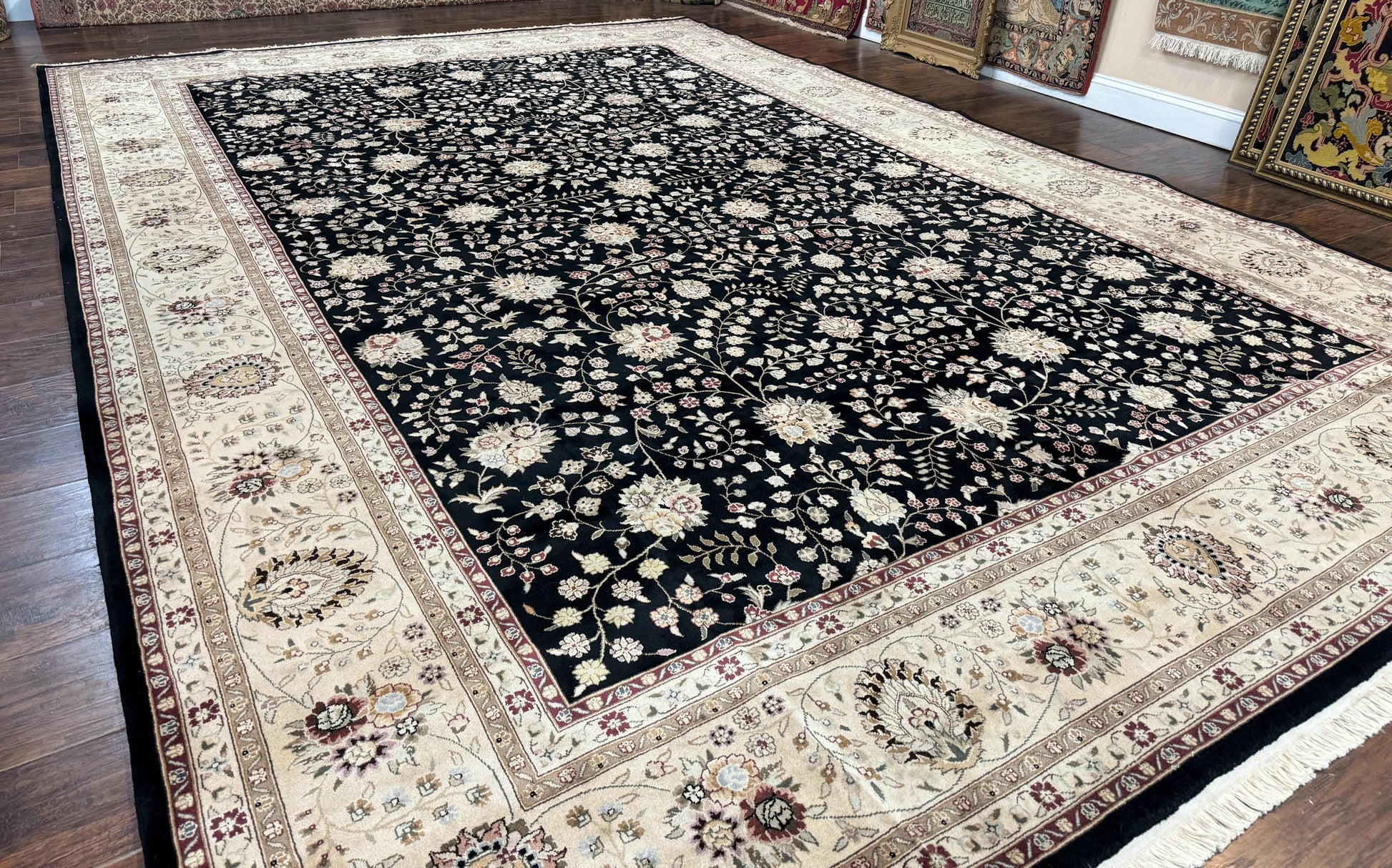 Pak Persian Rug 10x13 - Nuvé