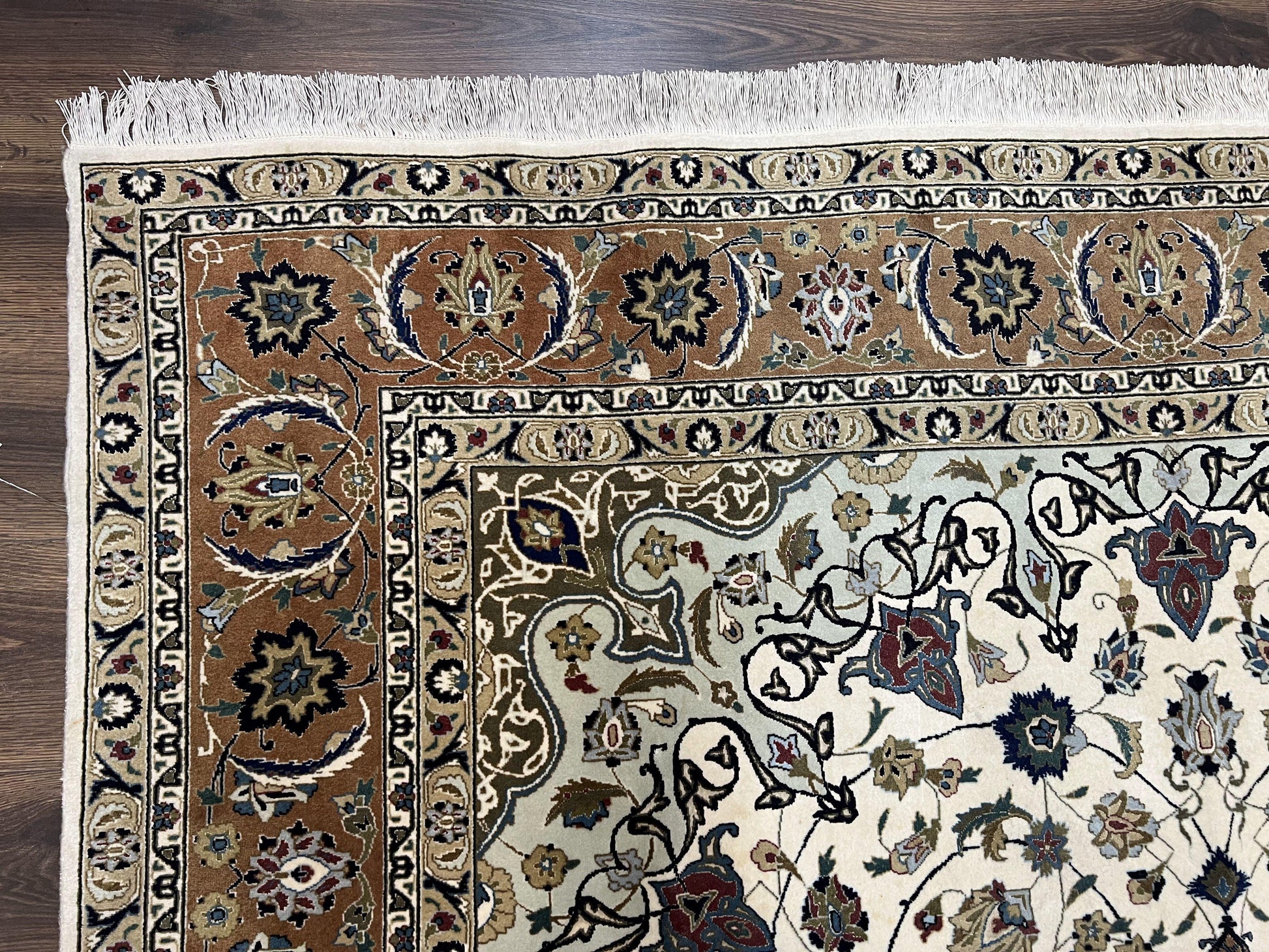Wonderful Persian Tabriz Rug 7x10, Floral Medallion, Very Fine Oriental Carpet, Ivory - Nuvé