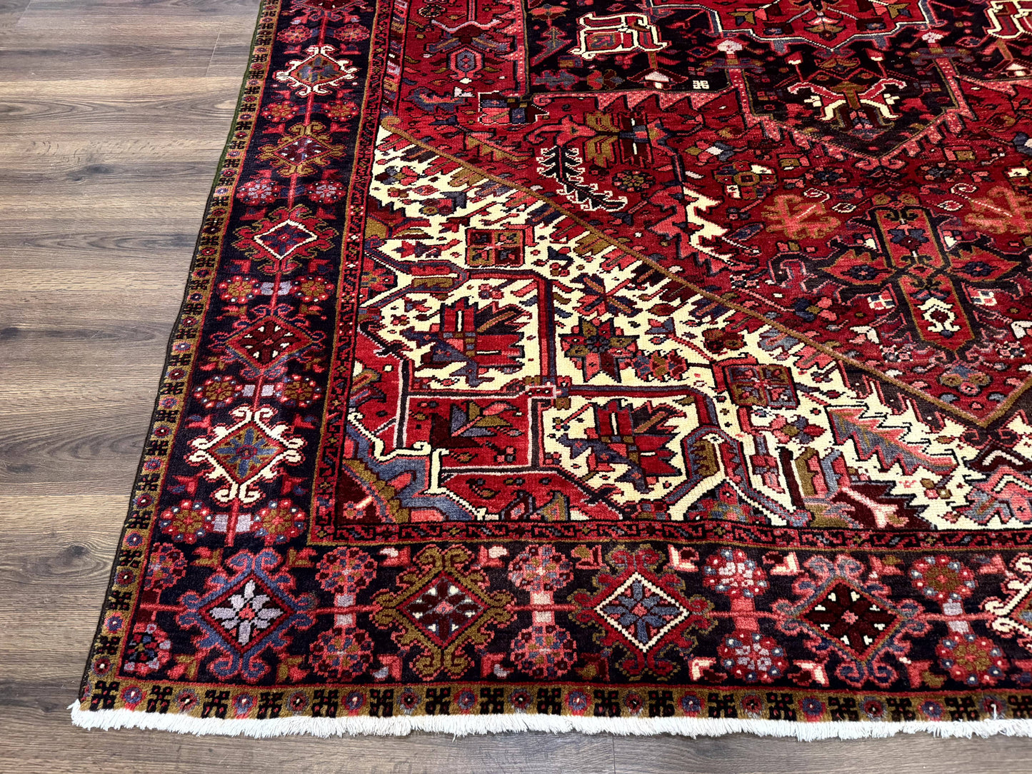 Persian Heriz Rug 8x11, Geometric Design, Red & Cream - Nuvé