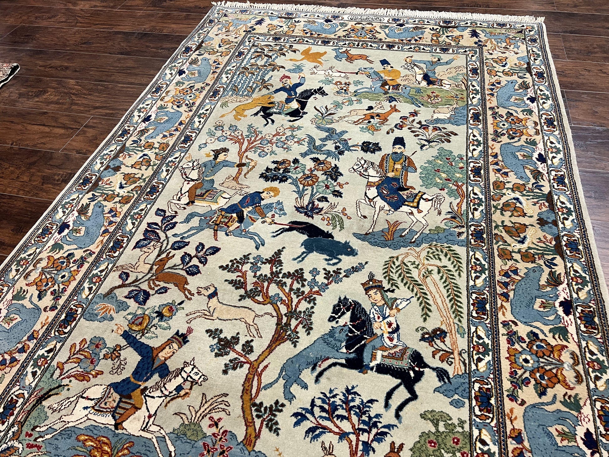 Persian Kashan Pictorial Rug 4.6 x 7, Hunting Scene, SIgned by Masterweaver, Animal Pictorials, Rare, Handmade, Wool, Vintage, Very Fine - Nuvé