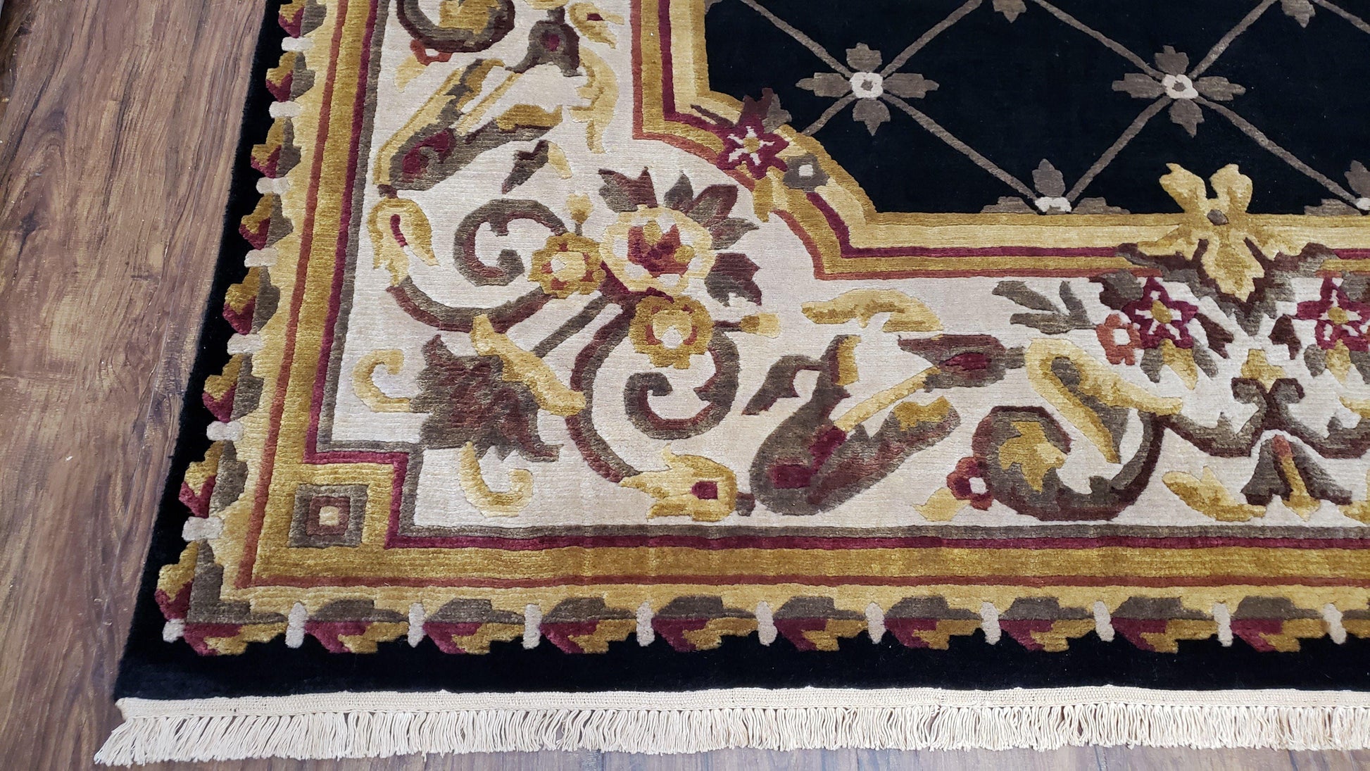 Nepal Rug 6x9, New Aubusson Nepalese Tibetan Carpet 6'1" x 8' 8", Hand-Knotted Wool, Unused, Black & Cream, Savonnerie Pattern, Soft Pile - Nuvé
