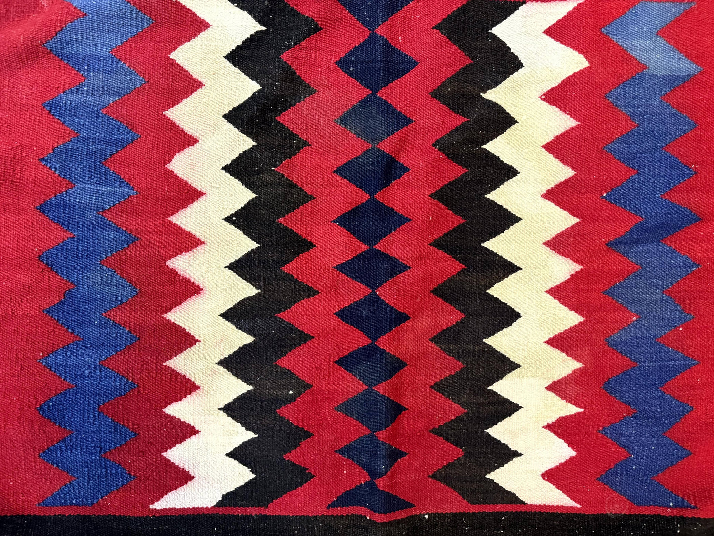 Antique Navajo Rug 3.7 x 2.8, Red Ivory Blue, Zig Zag Pattern, Handmade, Wool - Nuvé