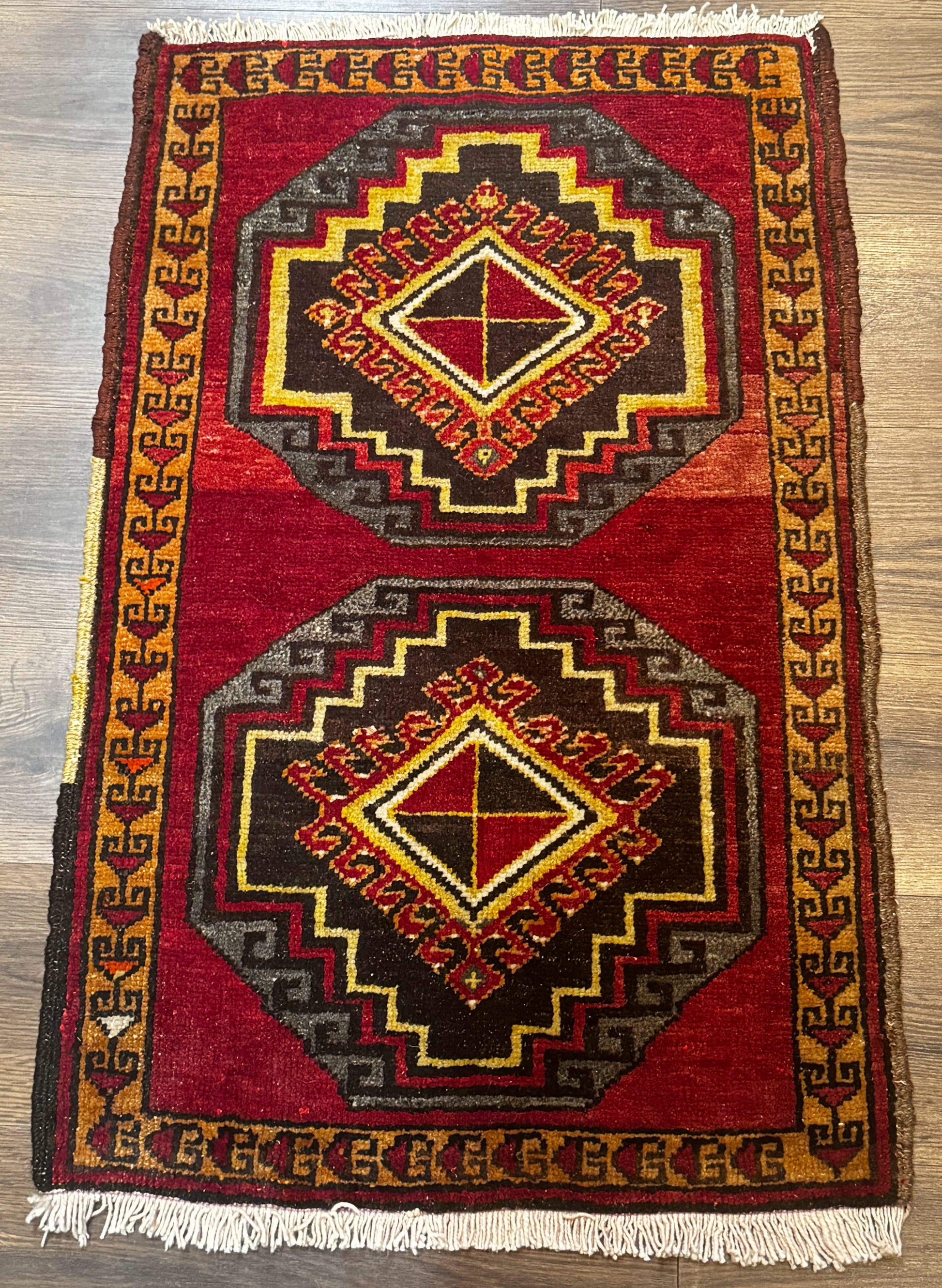 Small Antique Turkish Yastik Rug 2x3, Double Medallions, Geometric, Red, Wool - Nuvé